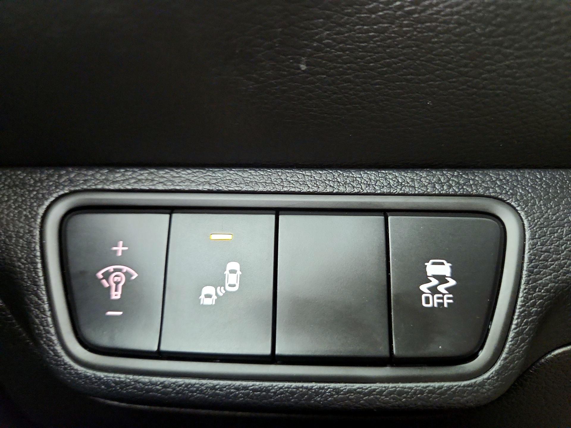 Thumbnail: 2022 Kia Forte - 13