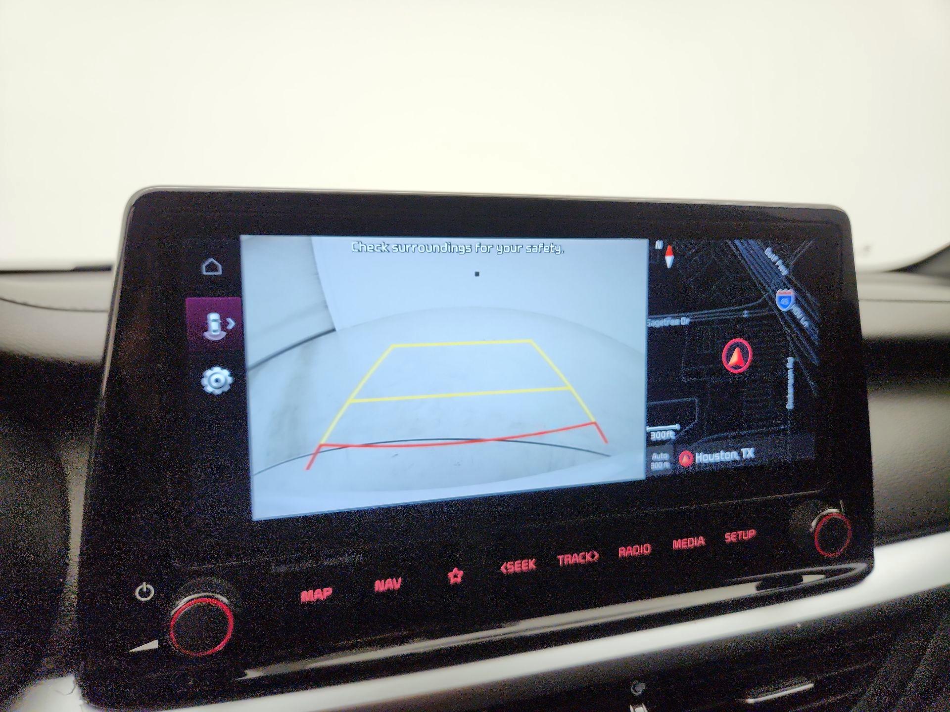 Thumbnail: 2022 Kia Forte - 15