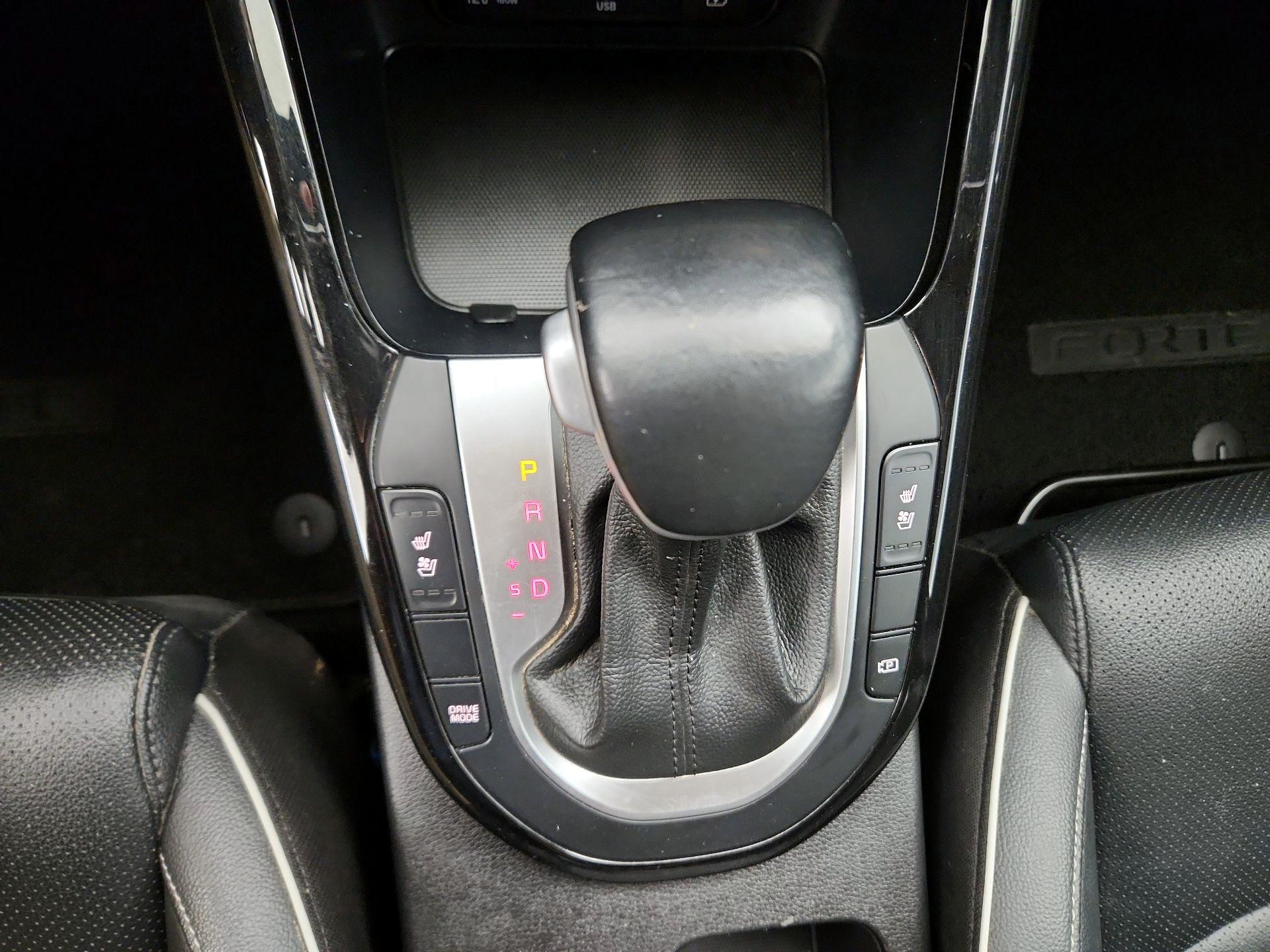 Thumbnail: 2022 Kia Forte - 18