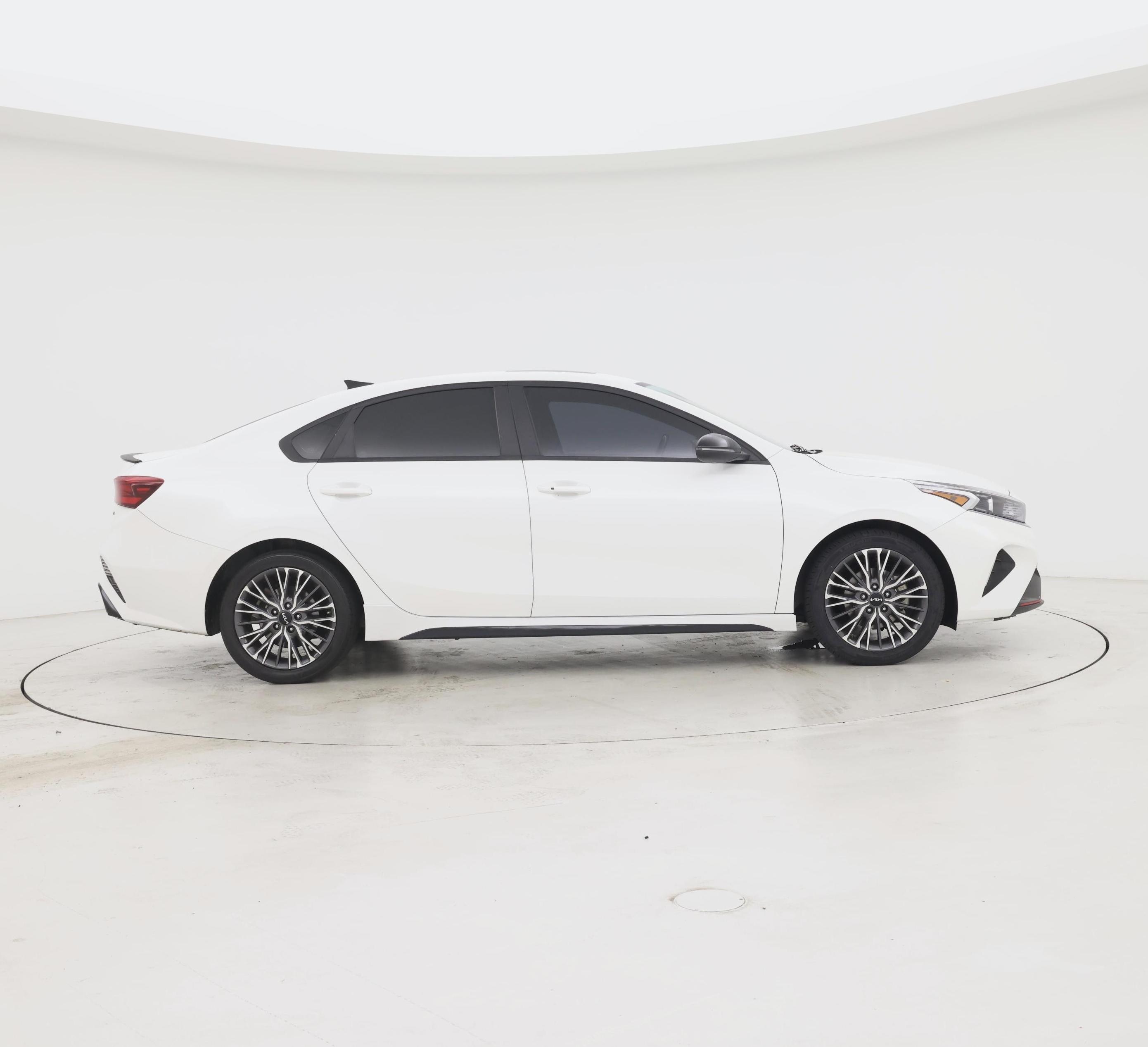 Thumbnail: 2022 Kia Forte - 7