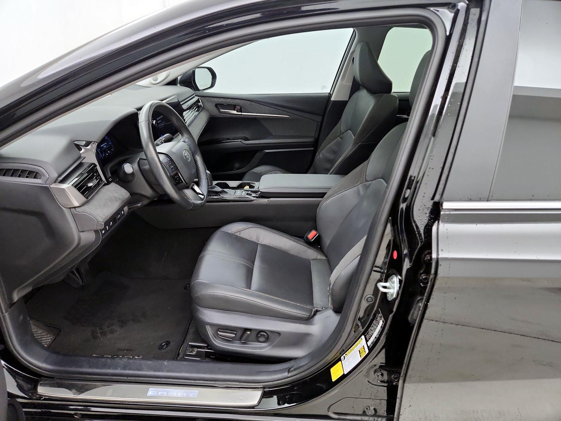 Thumbnail: 2025 Toyota Camry - 11