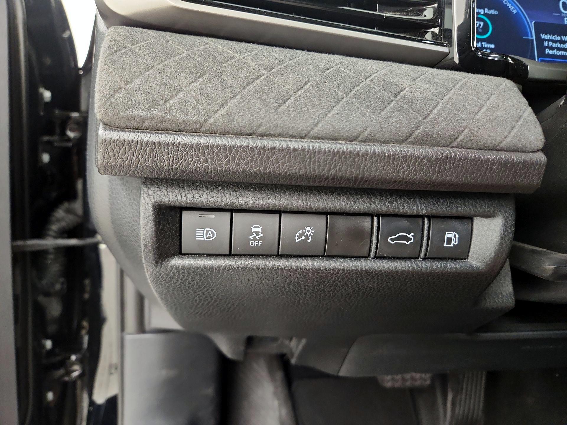 Thumbnail: 2025 Toyota Camry - 13