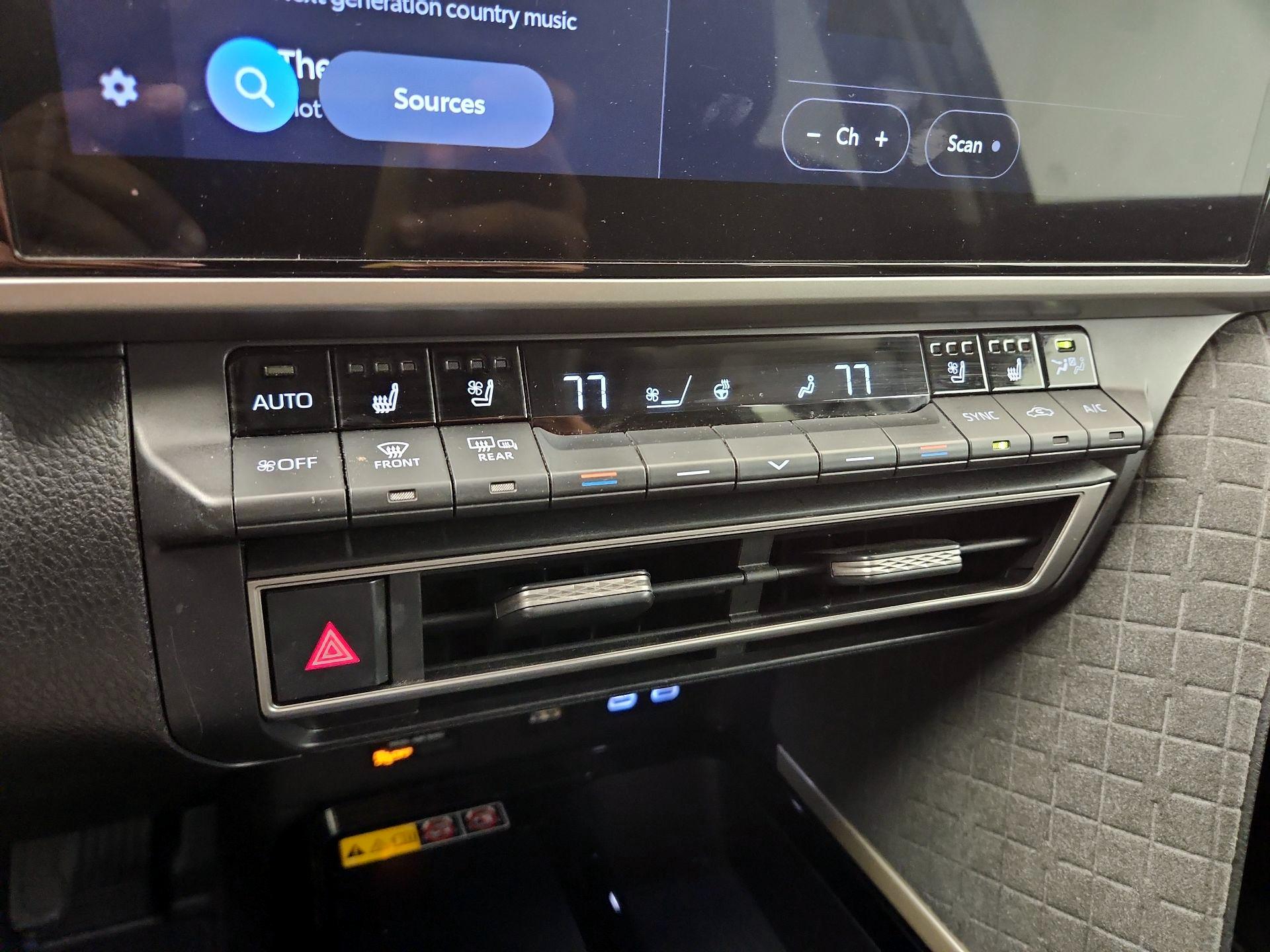 Thumbnail: 2025 Toyota Camry - 16