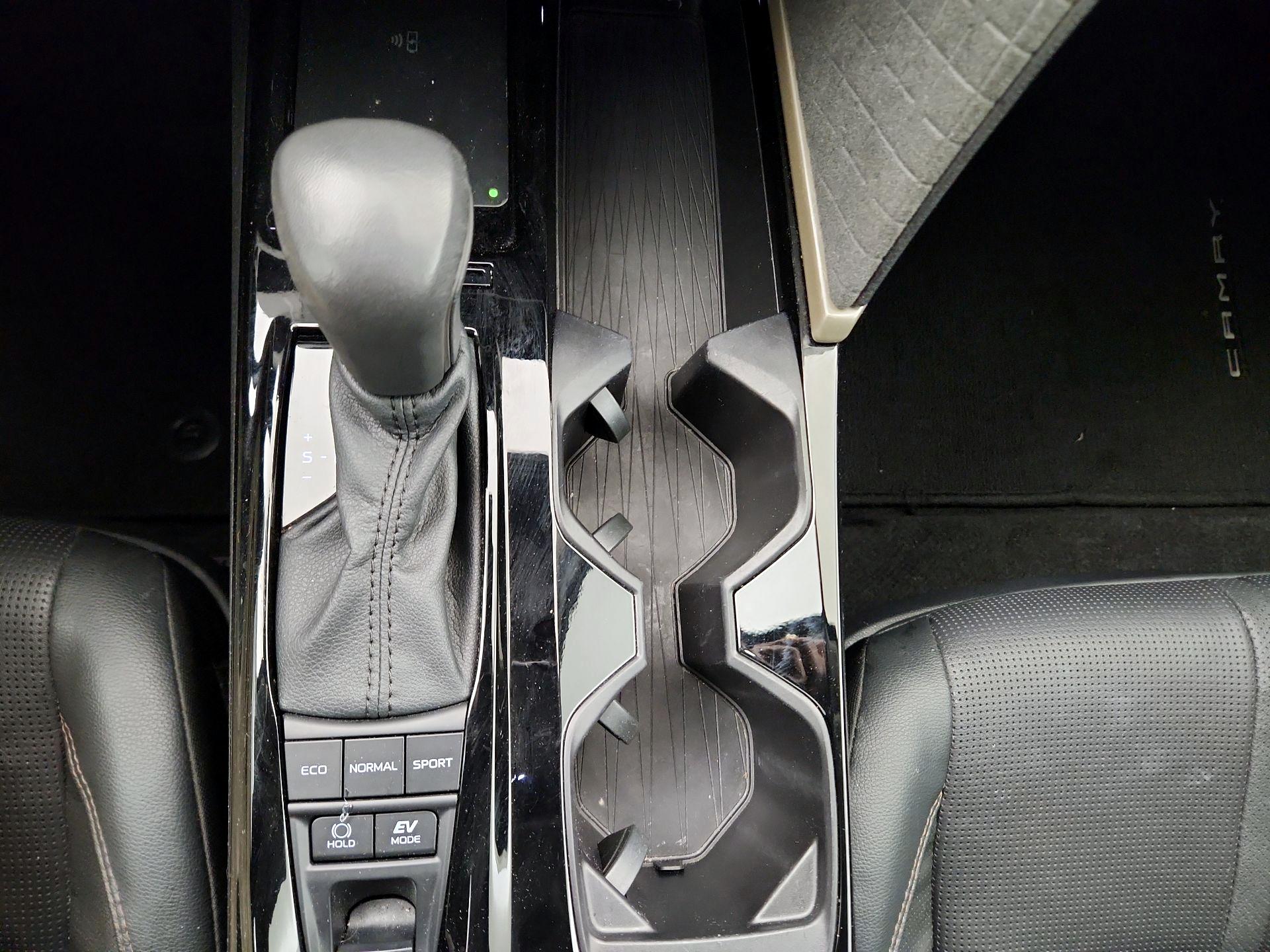 Thumbnail: 2025 Toyota Camry - 17