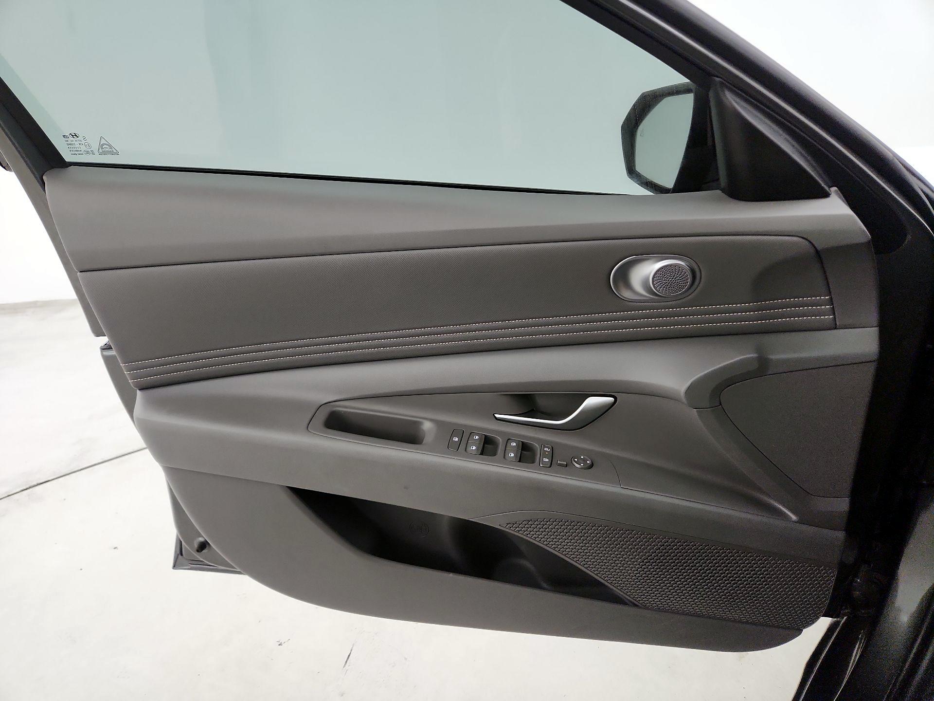 Thumbnail: 2025 Hyundai Elantra - 12