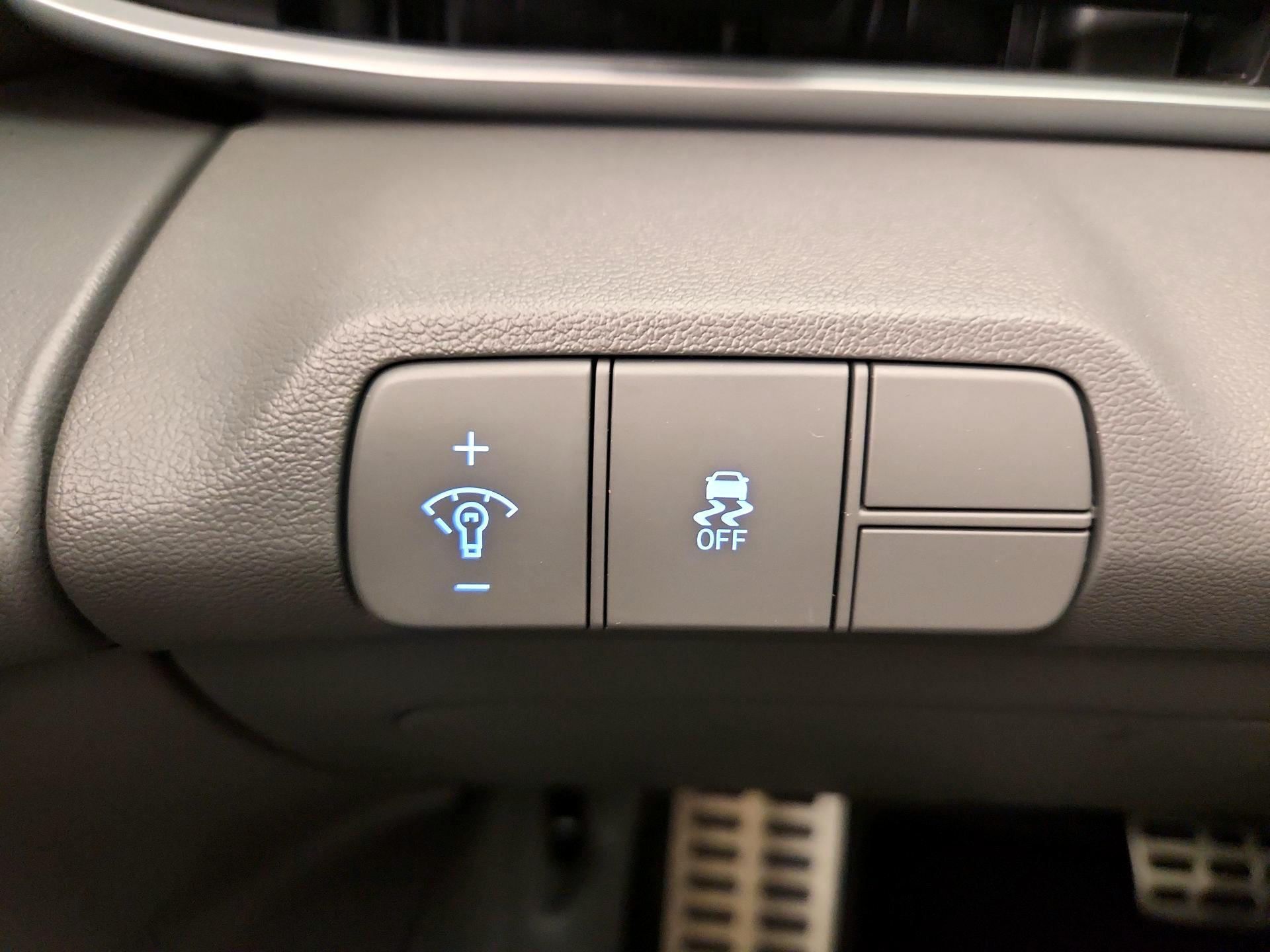 Thumbnail: 2025 Hyundai Elantra - 13