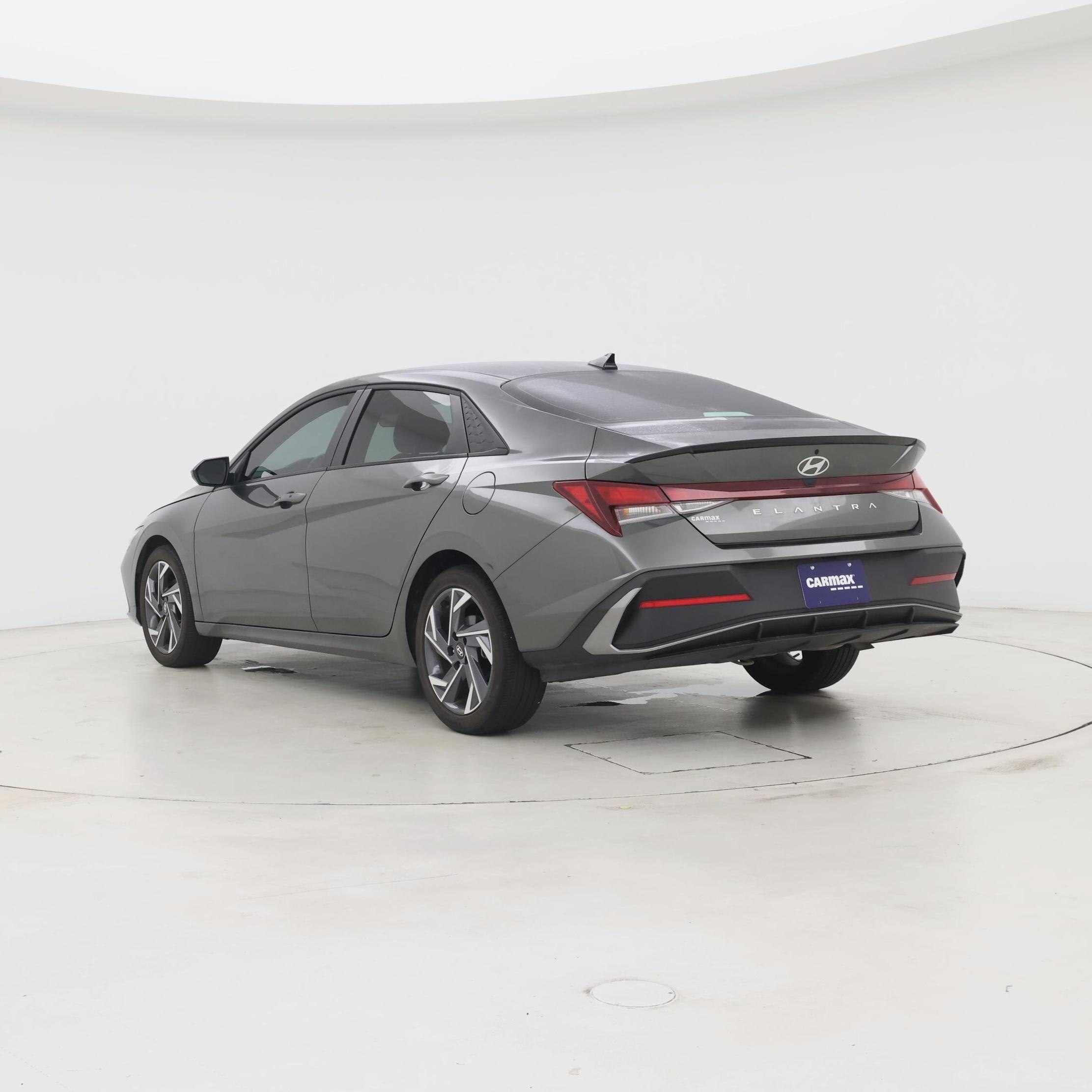 Thumbnail: 2025 Hyundai Elantra - 2