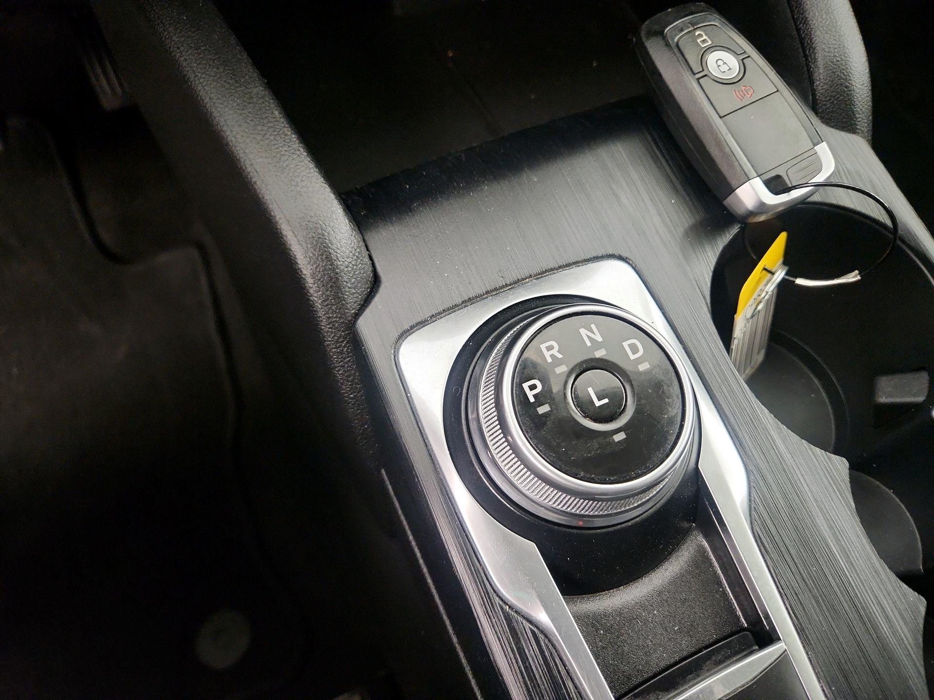 Thumbnail: 2022 Ford Escape - 17