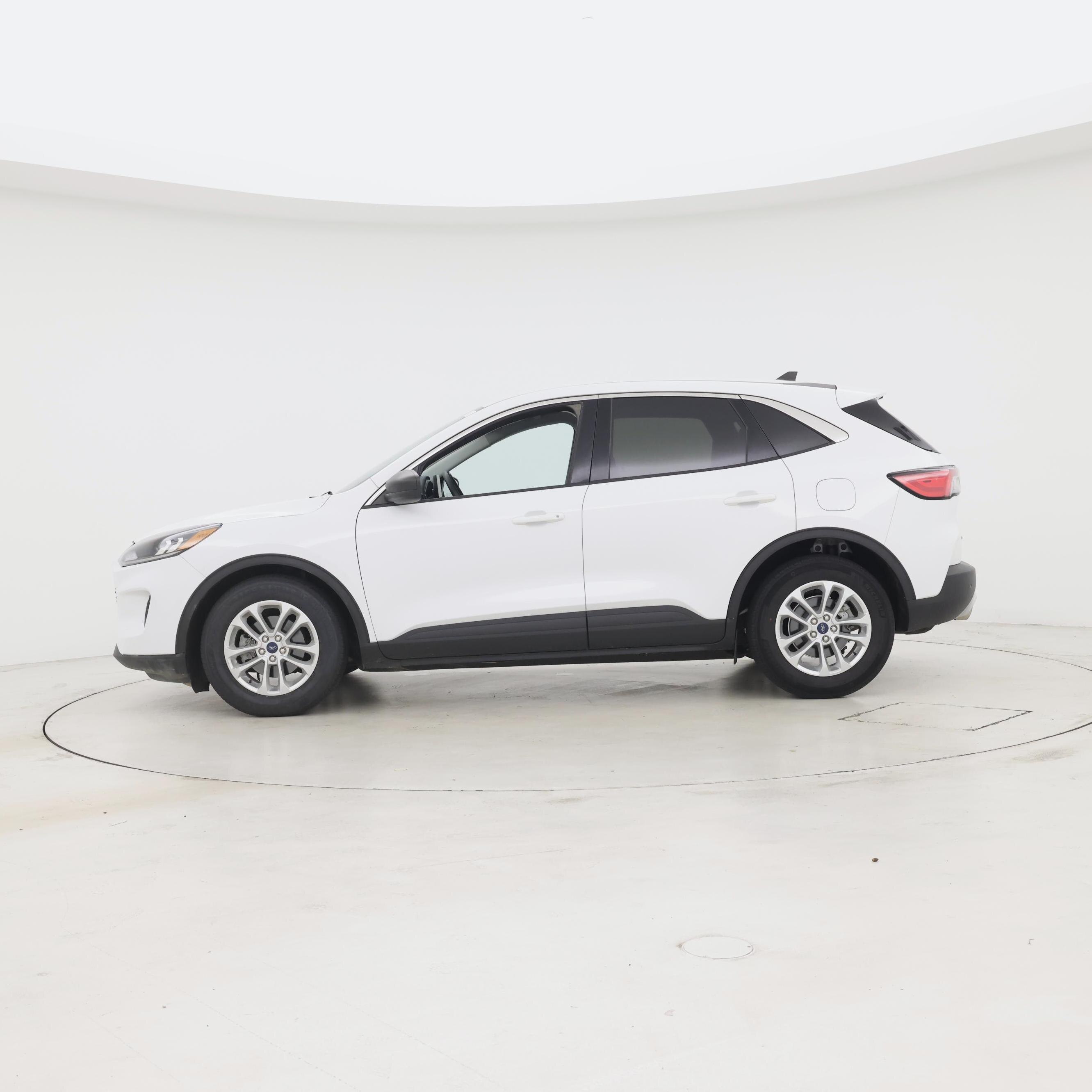 Thumbnail: 2022 Ford Escape - 3