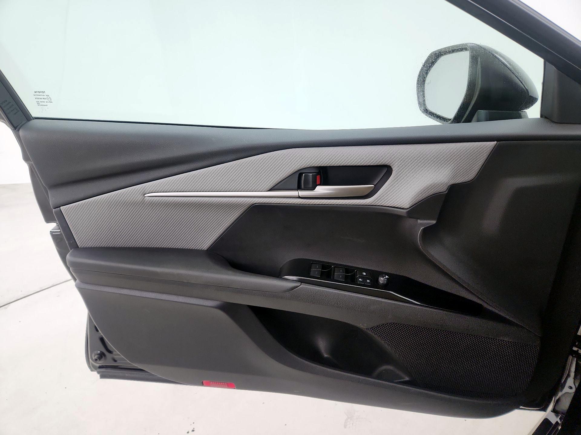 Thumbnail: 2025 Toyota Camry - 12