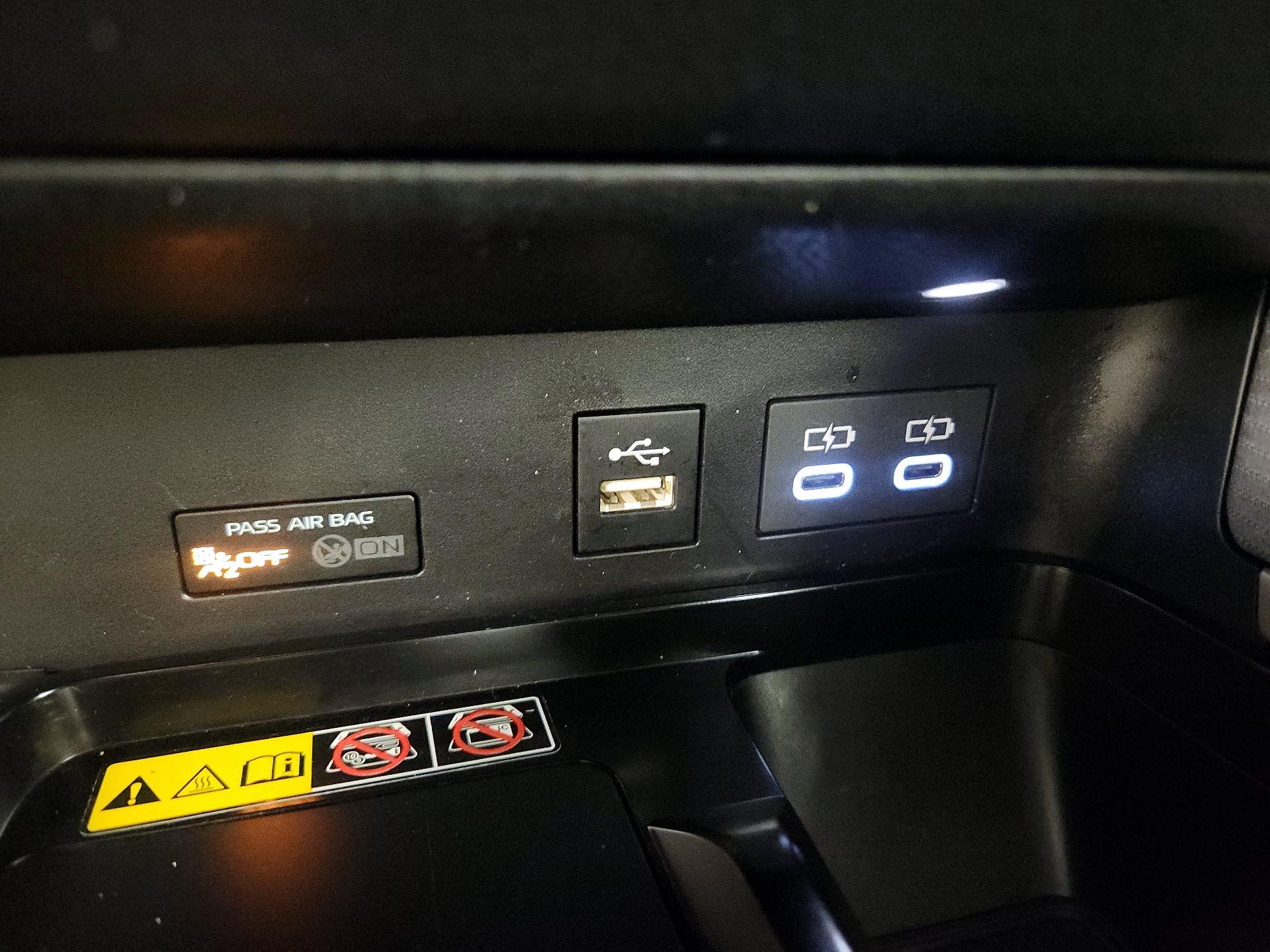 Thumbnail: 2025 Toyota Camry - 18