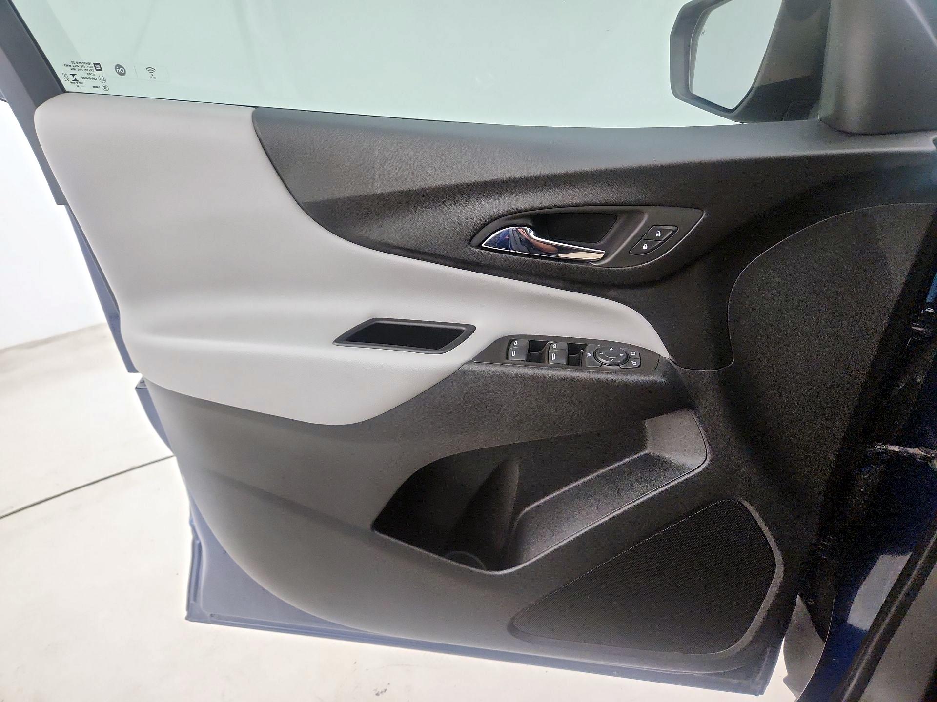 Thumbnail: 2022 Chevrolet Equinox - 12