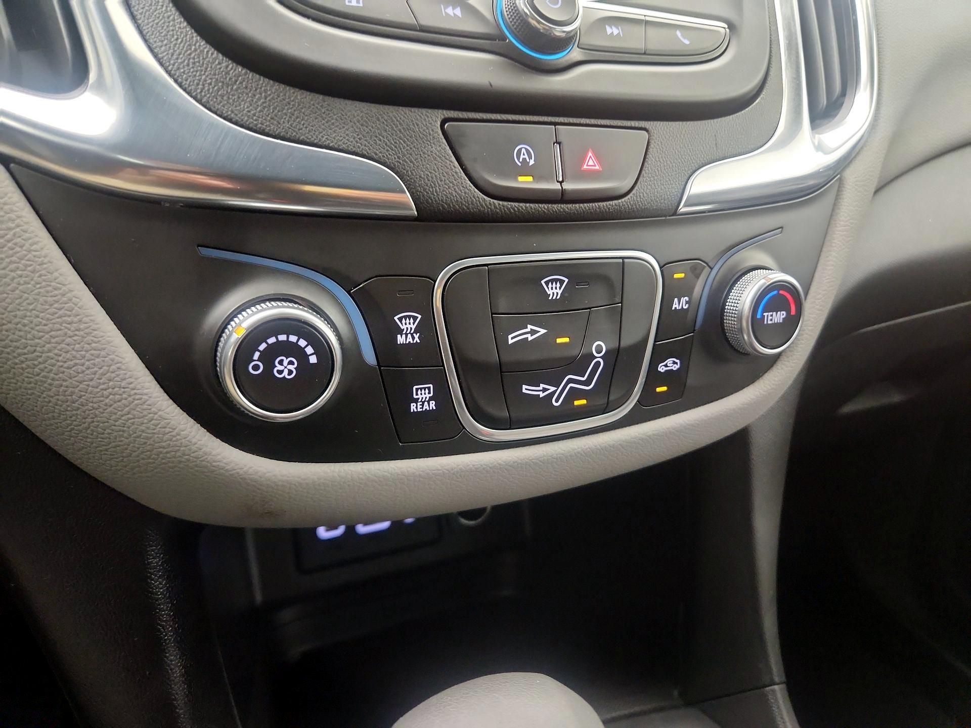 Thumbnail: 2022 Chevrolet Equinox - 16