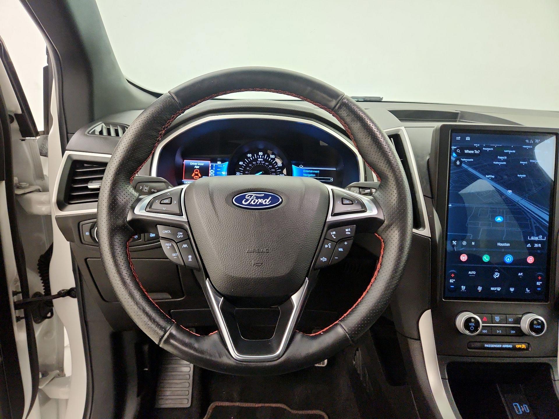 Thumbnail: 2021 Ford Edge - 10