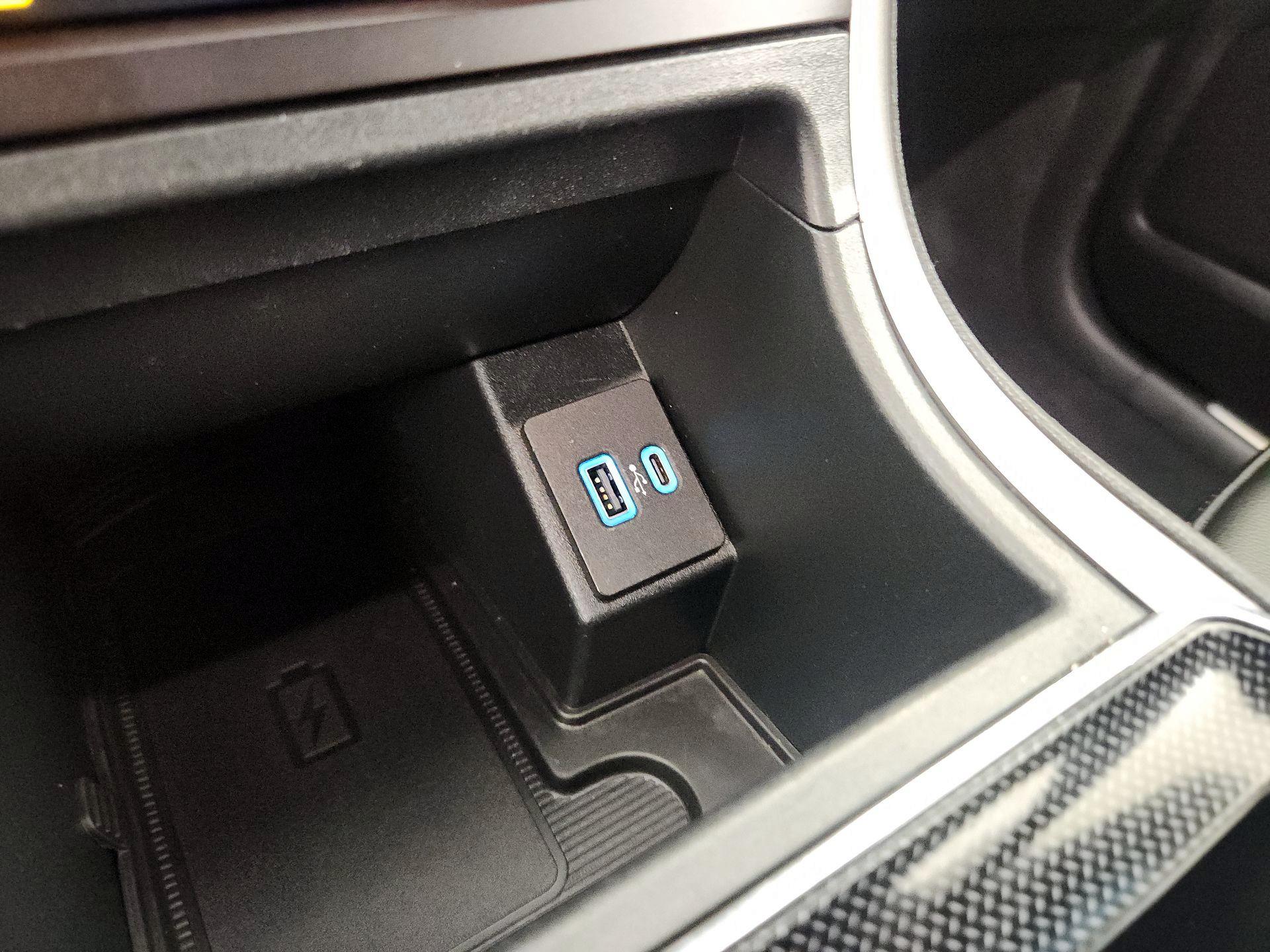 Thumbnail: 2021 Ford Edge - 19