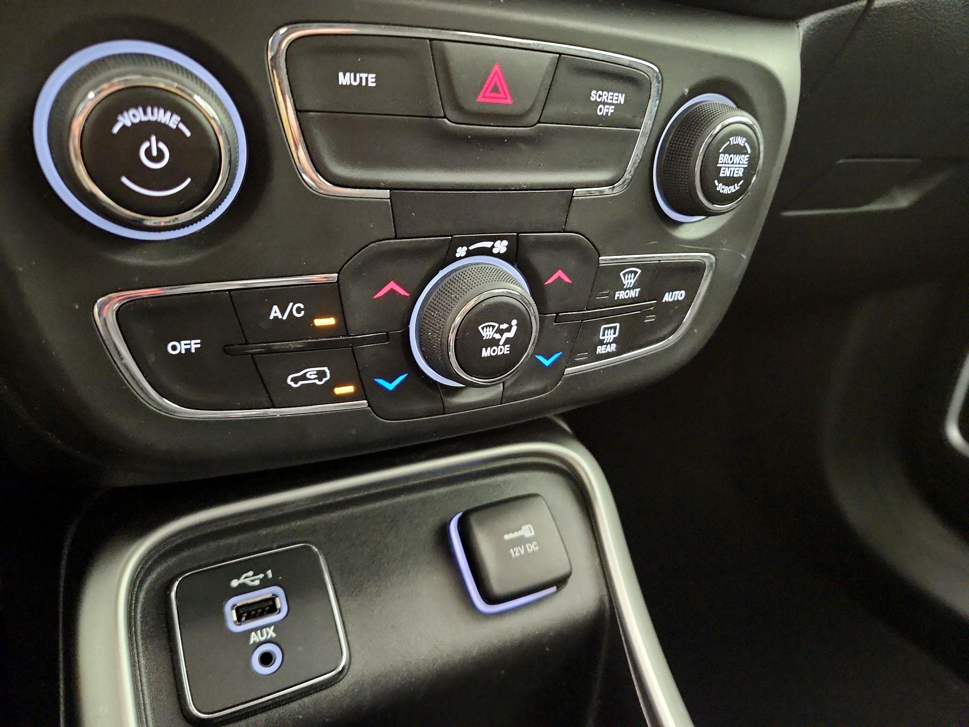 Thumbnail: 2021 Jeep Compass - 16