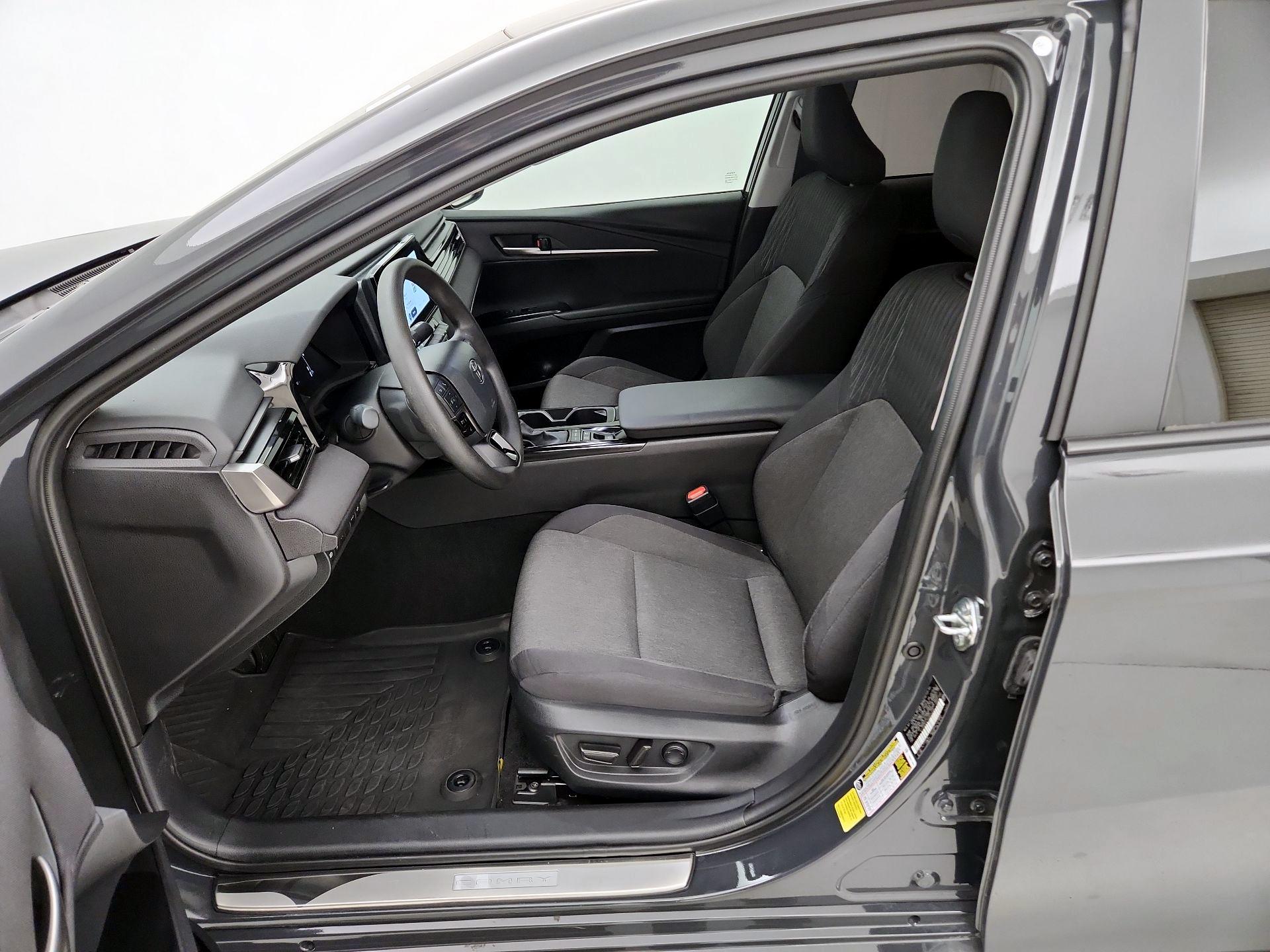 Thumbnail: 2025 Toyota Camry - 11