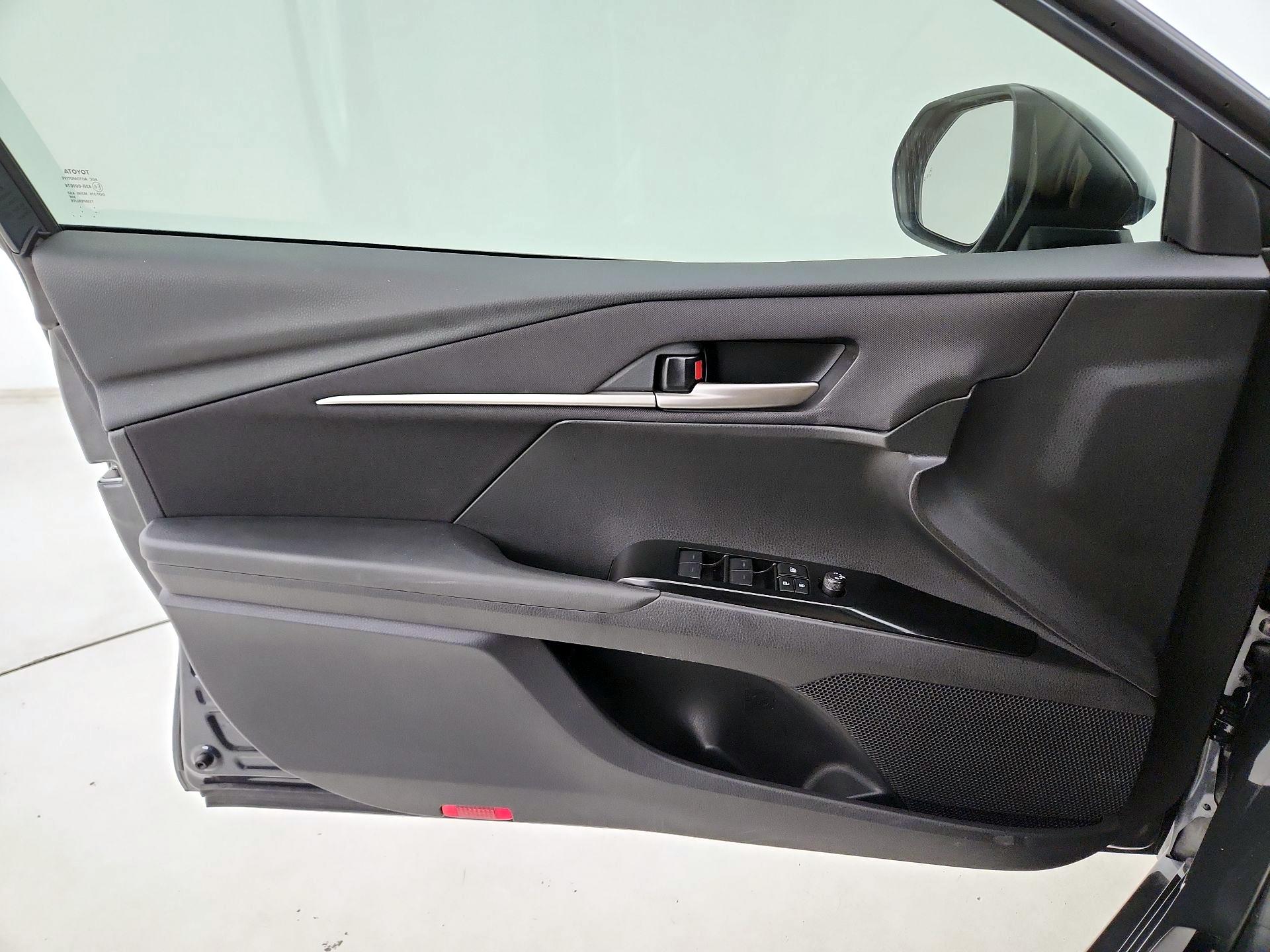 Thumbnail: 2025 Toyota Camry - 12