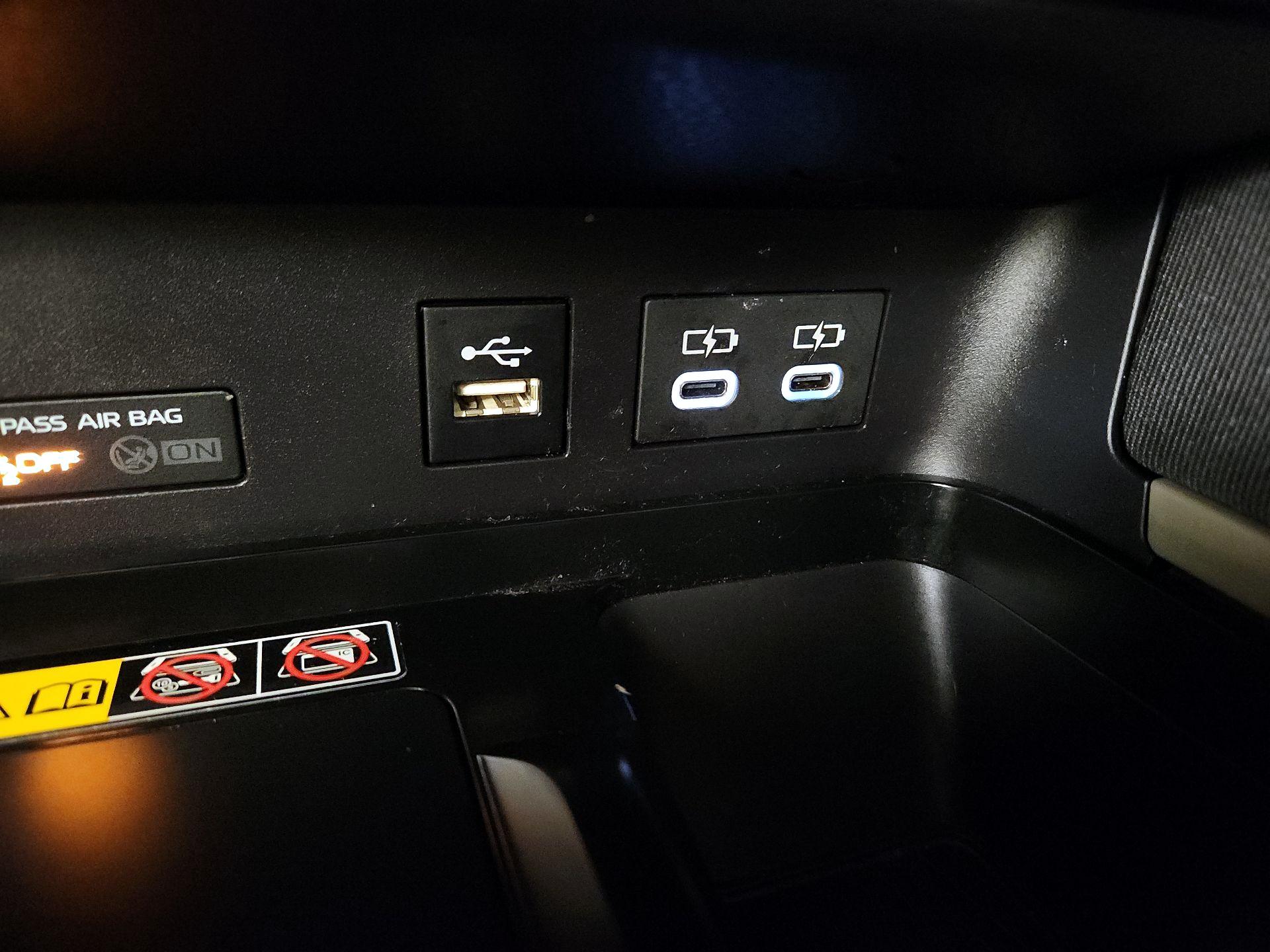 Thumbnail: 2025 Toyota Camry - 18