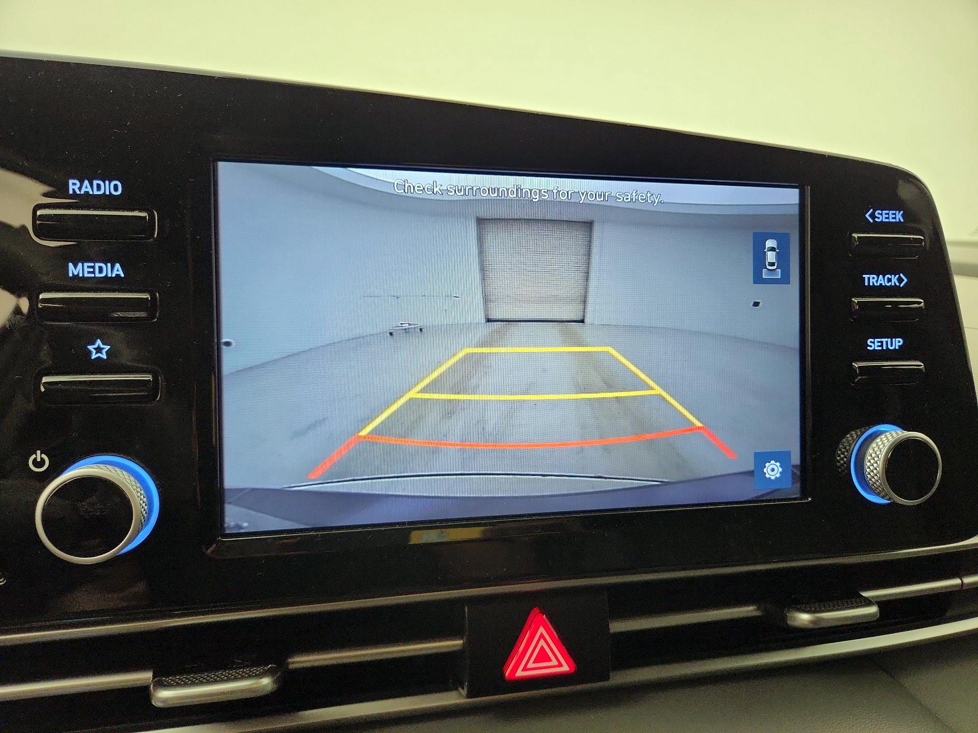 Thumbnail: 2022 Hyundai Elantra - 14