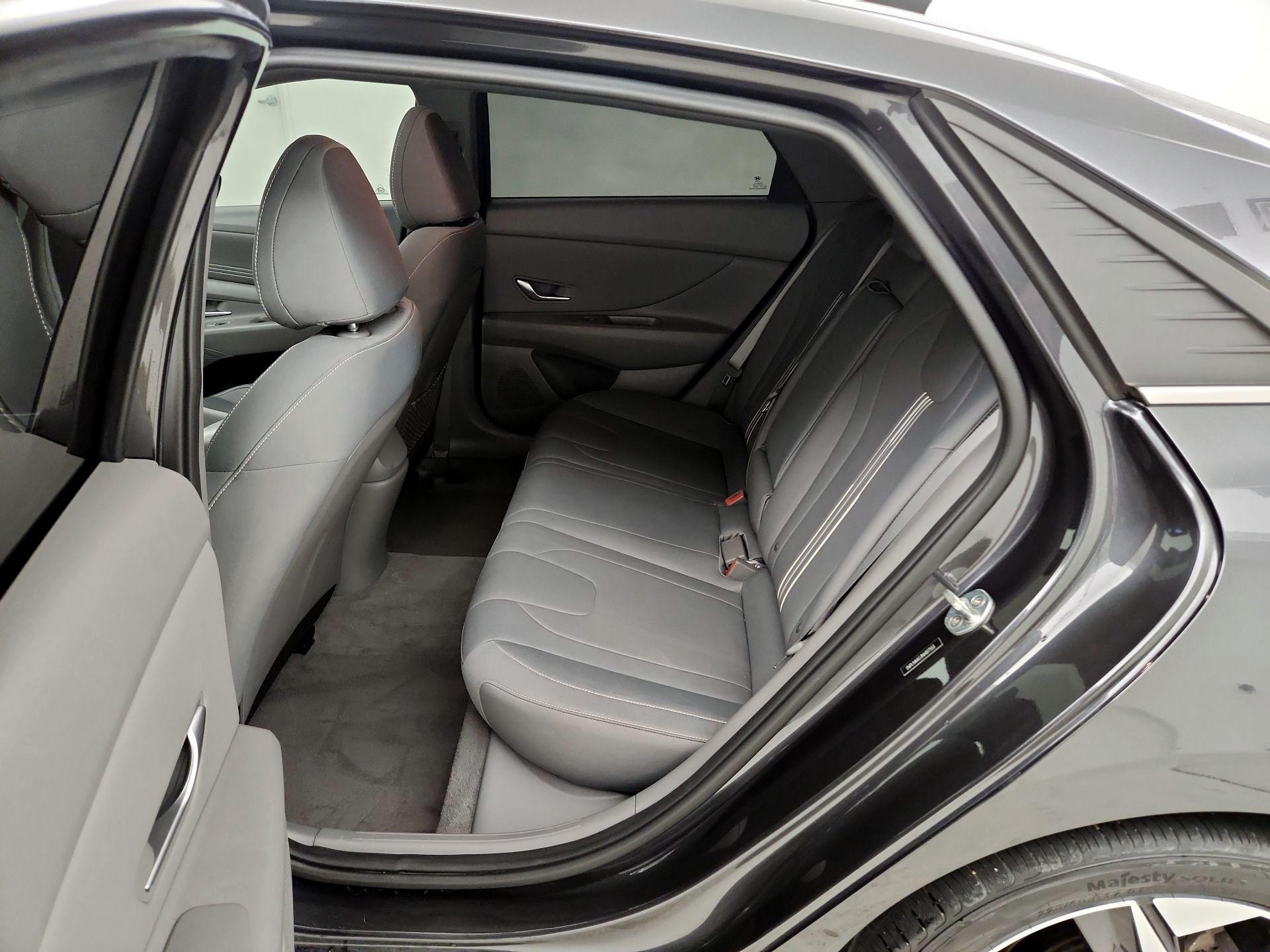 Thumbnail: 2022 Hyundai Elantra - 20