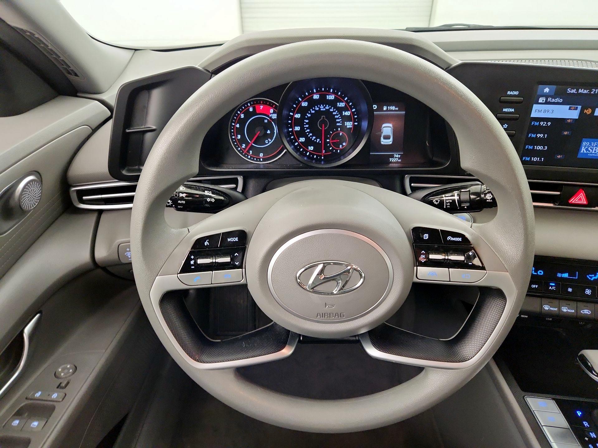 Thumbnail: 2023 Hyundai Elantra - 10