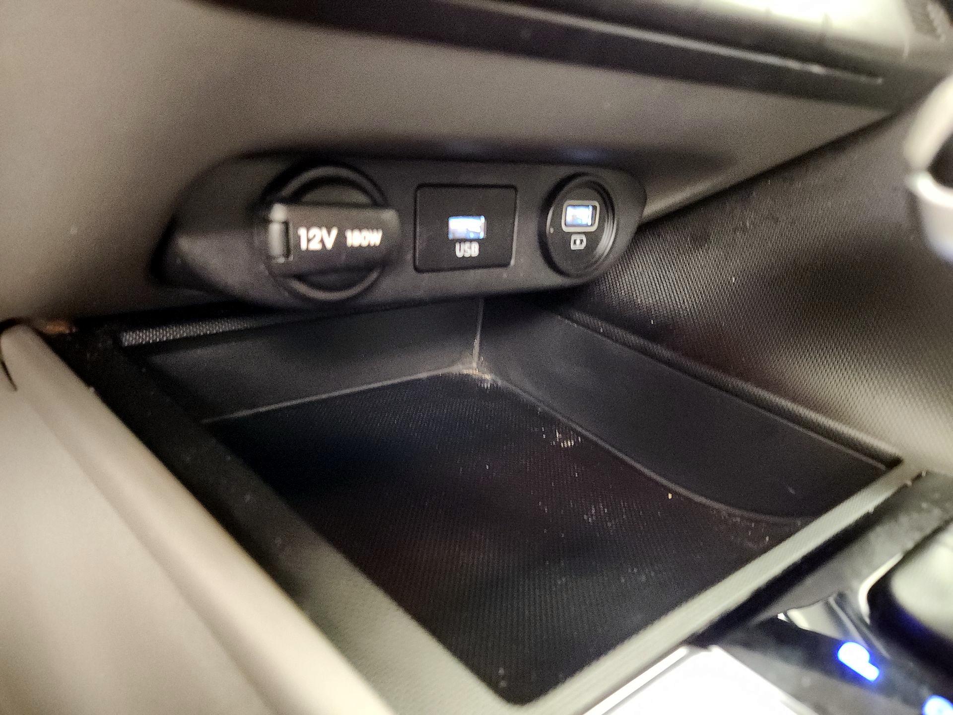 Thumbnail: 2023 Hyundai Elantra - 18