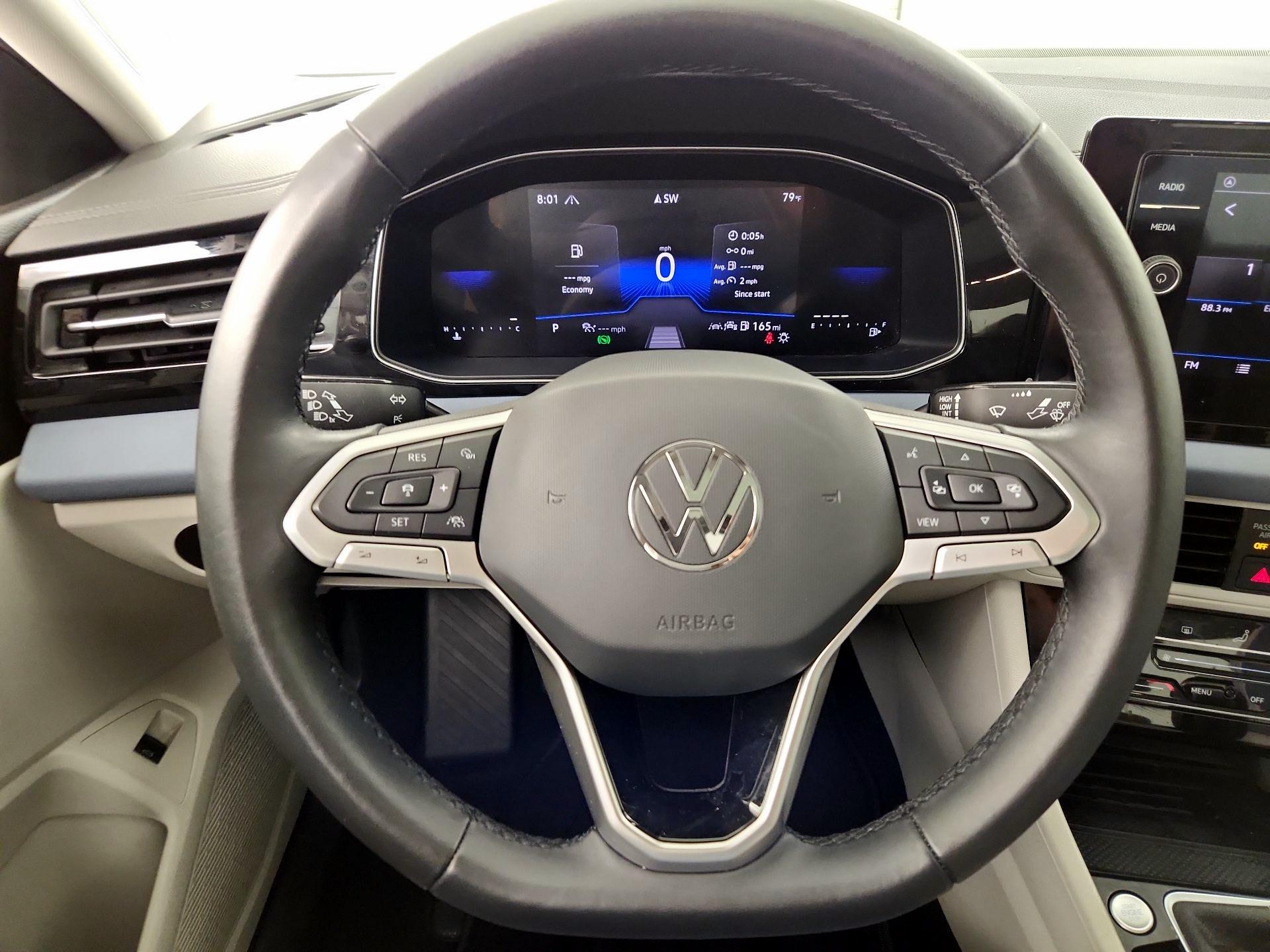 Thumbnail: 2025 Volkswagen Jetta - 10