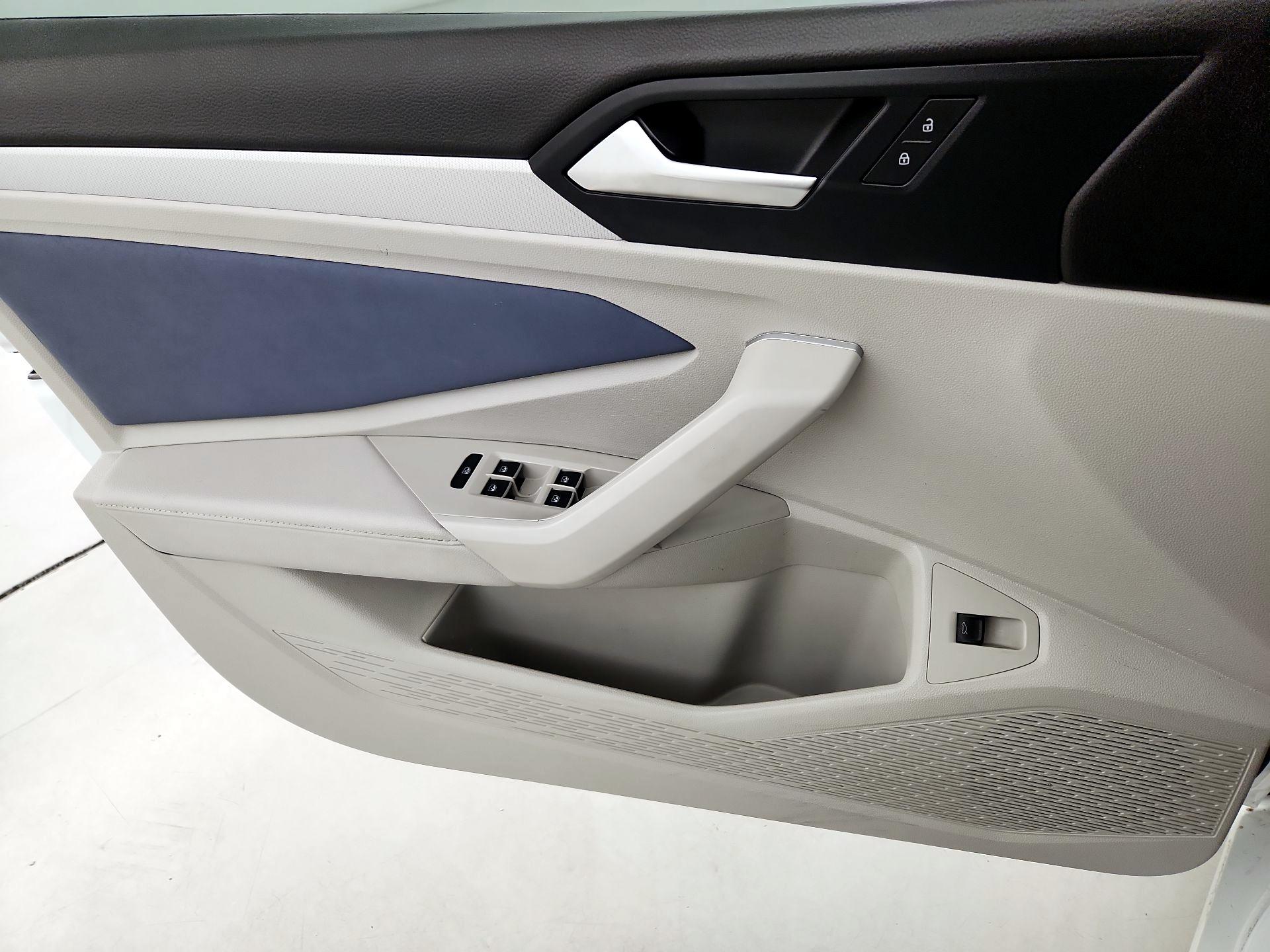 Thumbnail: 2025 Volkswagen Jetta - 12