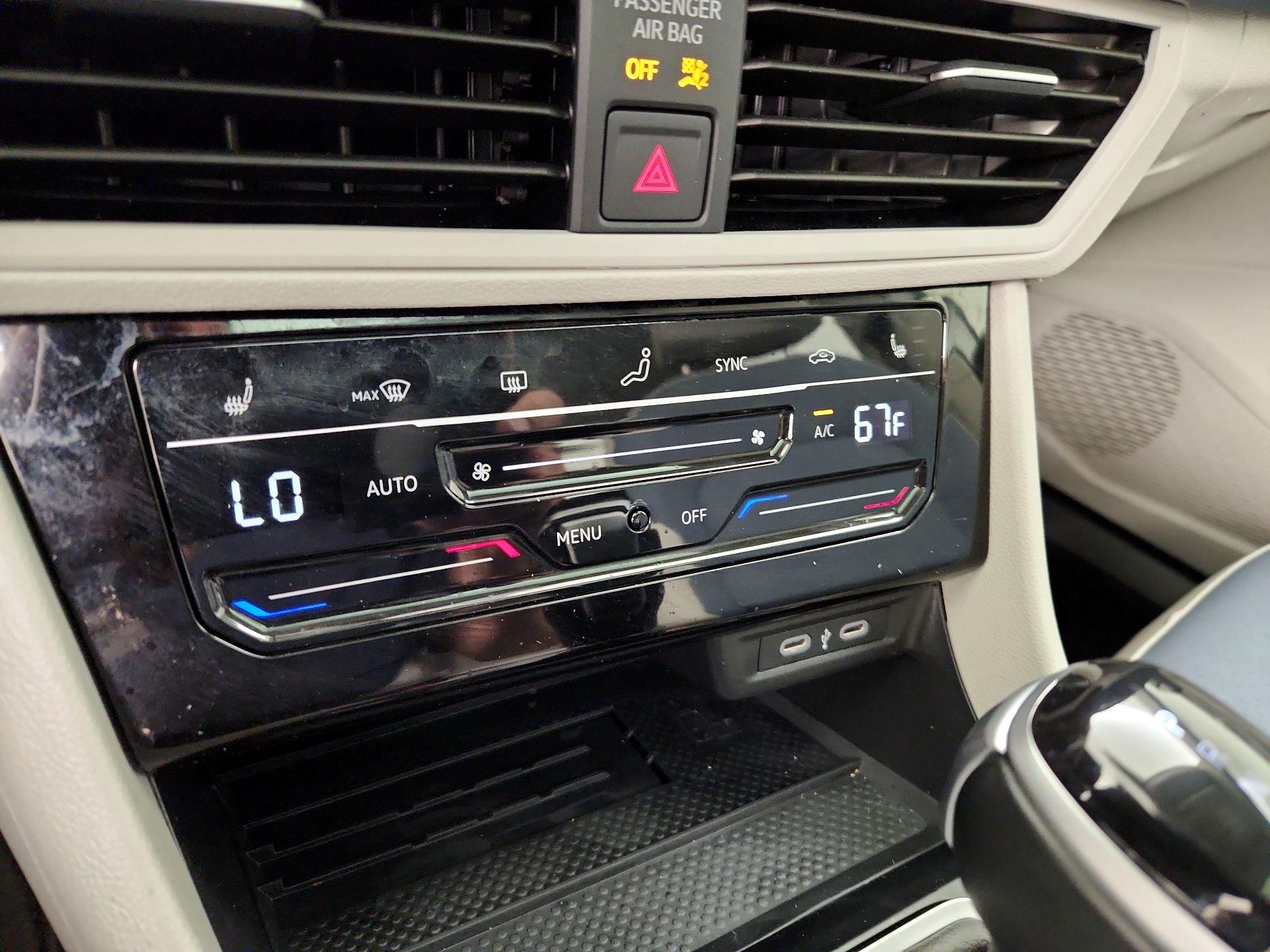 Thumbnail: 2025 Volkswagen Jetta - 16