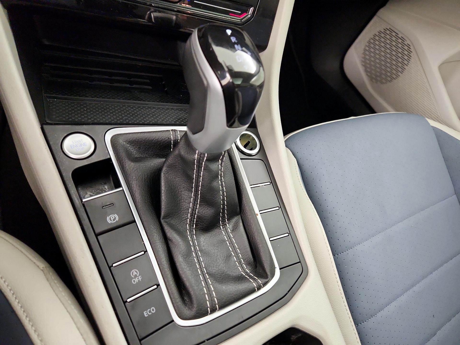 Thumbnail: 2025 Volkswagen Jetta - 17