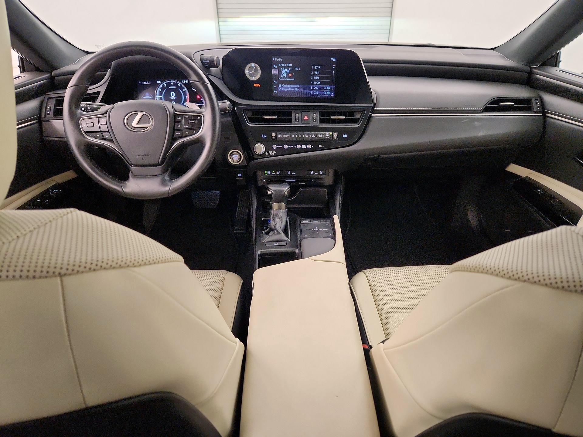 Thumbnail: 2022 Lexus ES - 9