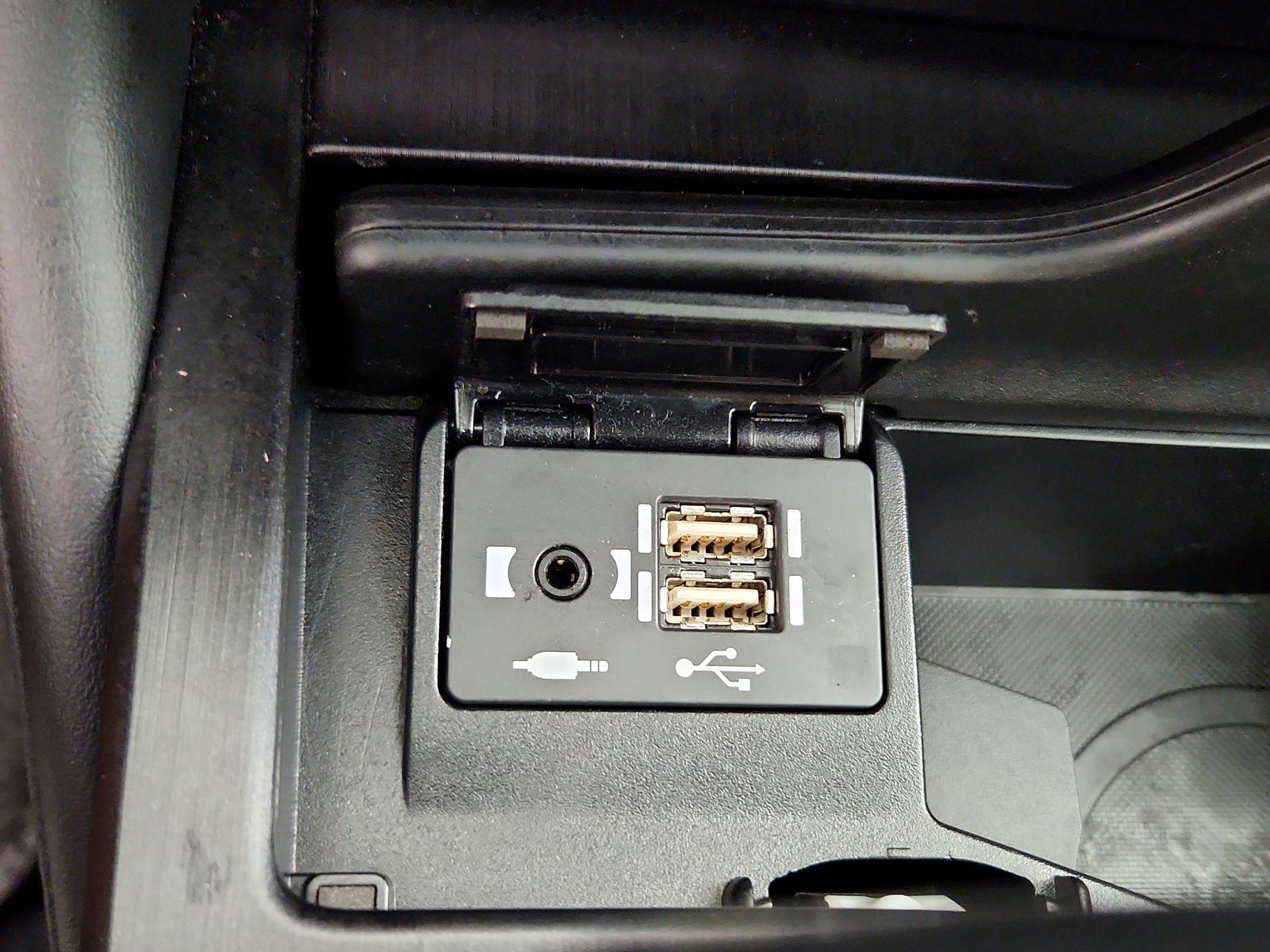 Thumbnail: 2022 Lexus ES - 18