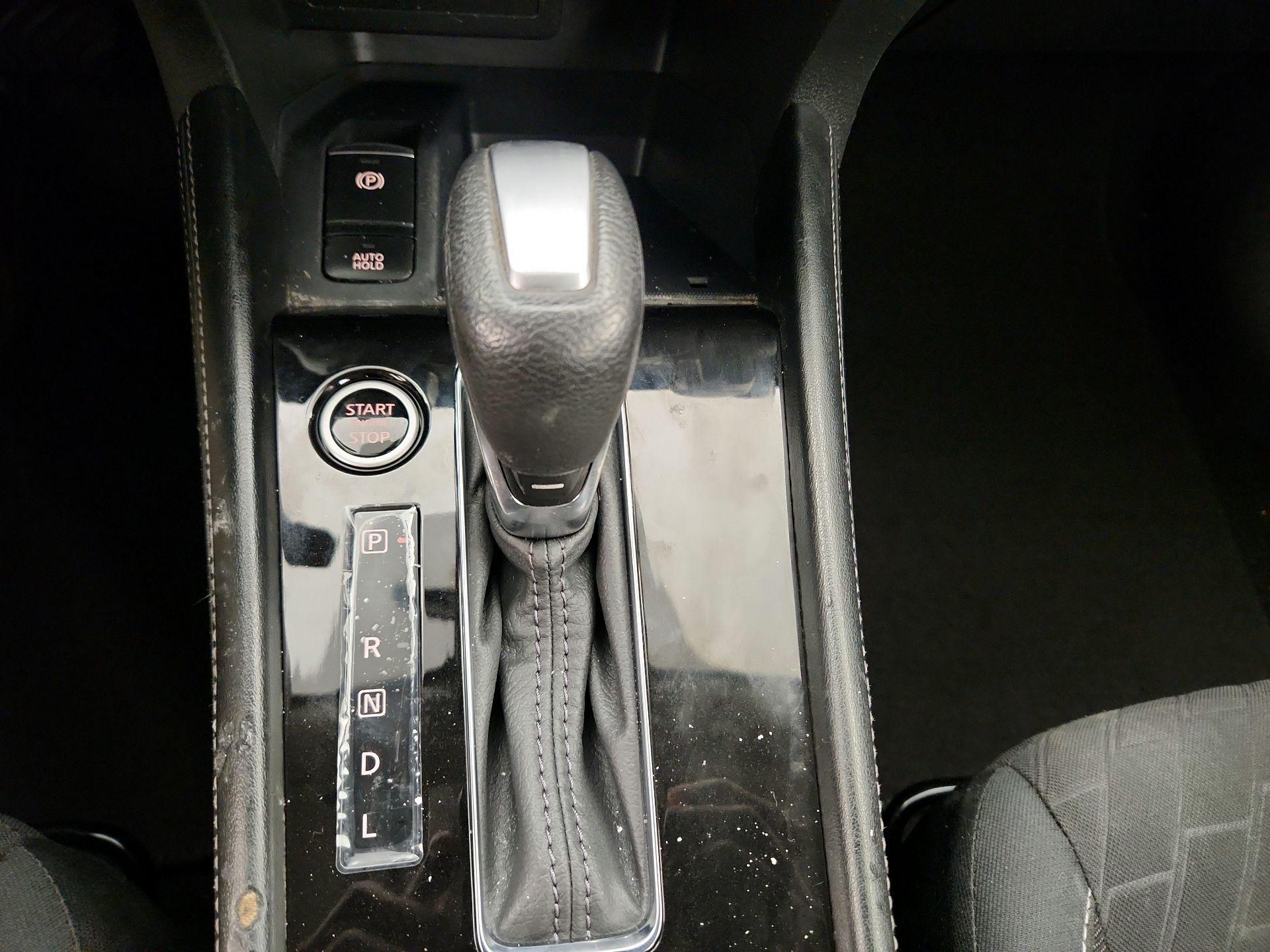 Thumbnail: 2023 Nissan Kicks - 16