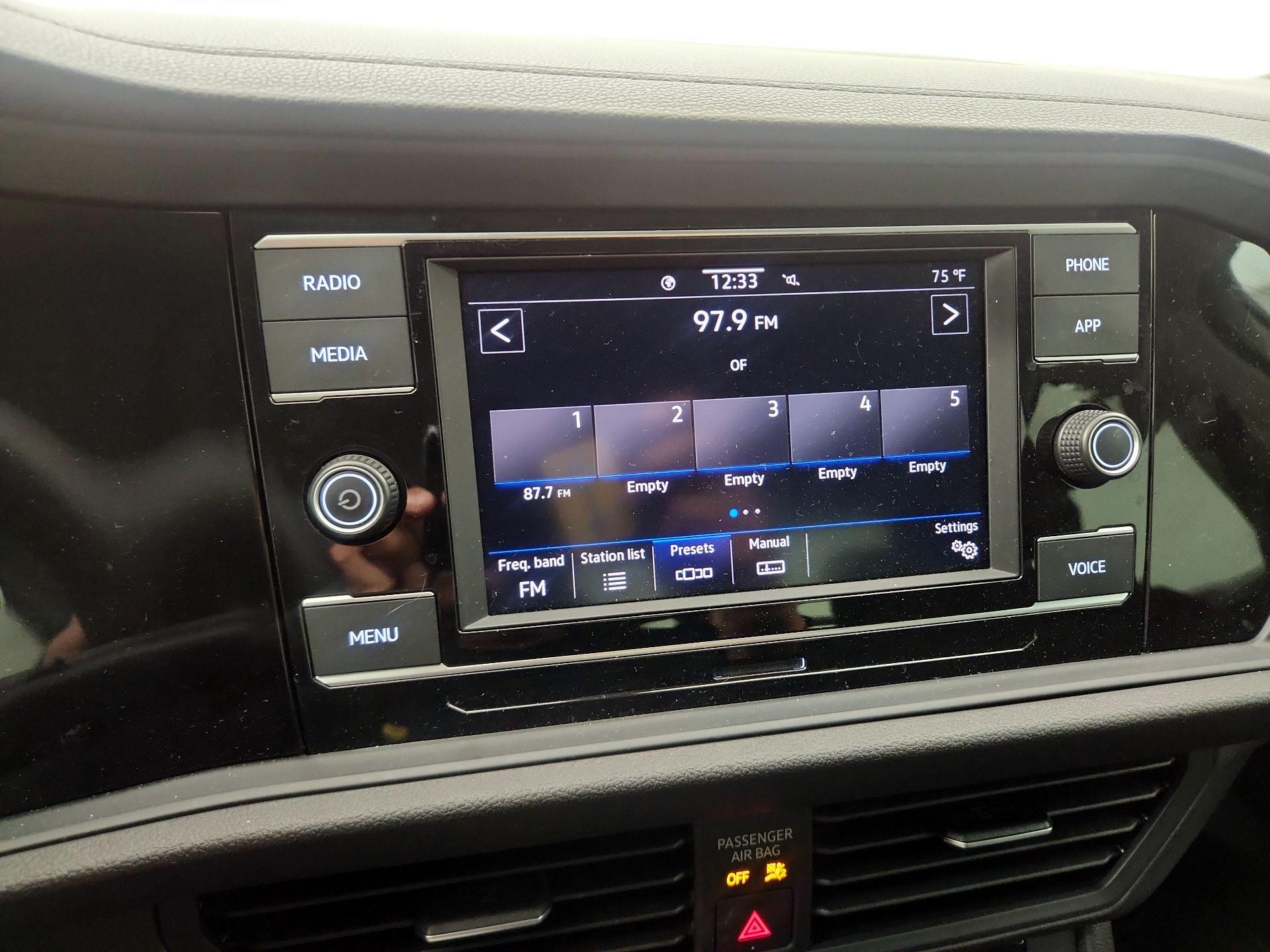 Thumbnail: 2023 Volkswagen Jetta - 15