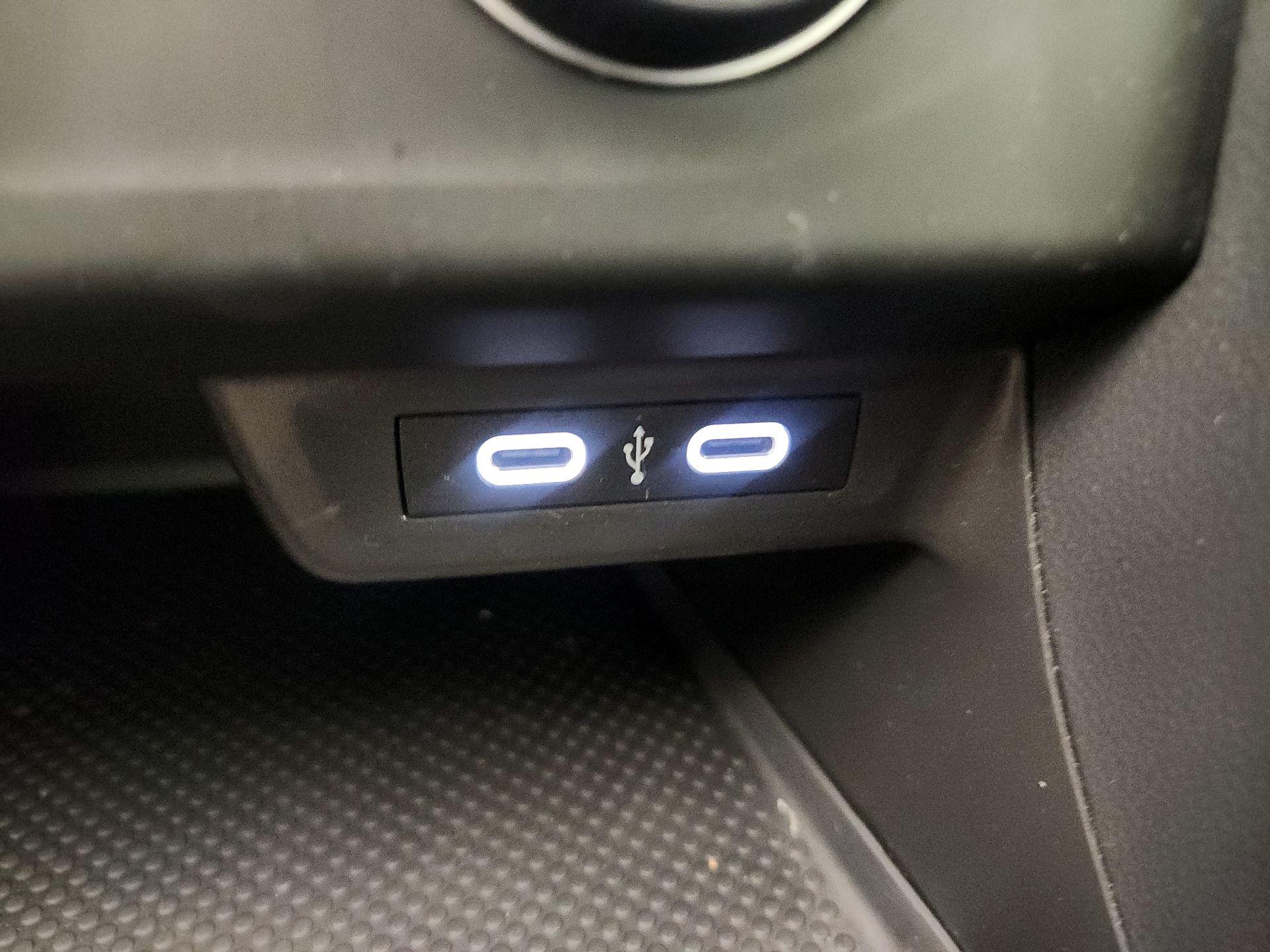 Thumbnail: 2023 Volkswagen Jetta - 18