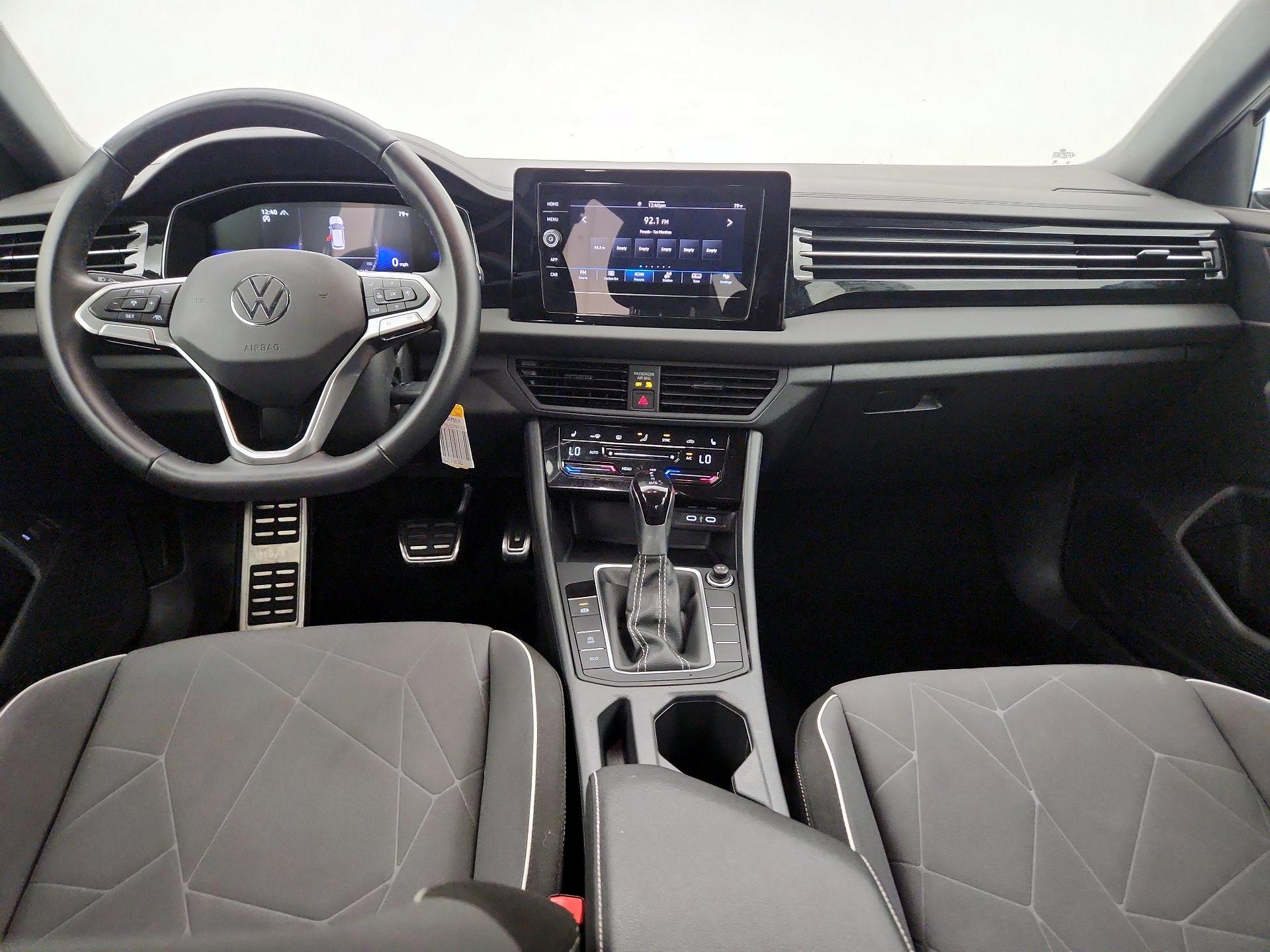 Thumbnail: 2025 Volkswagen Jetta - 9