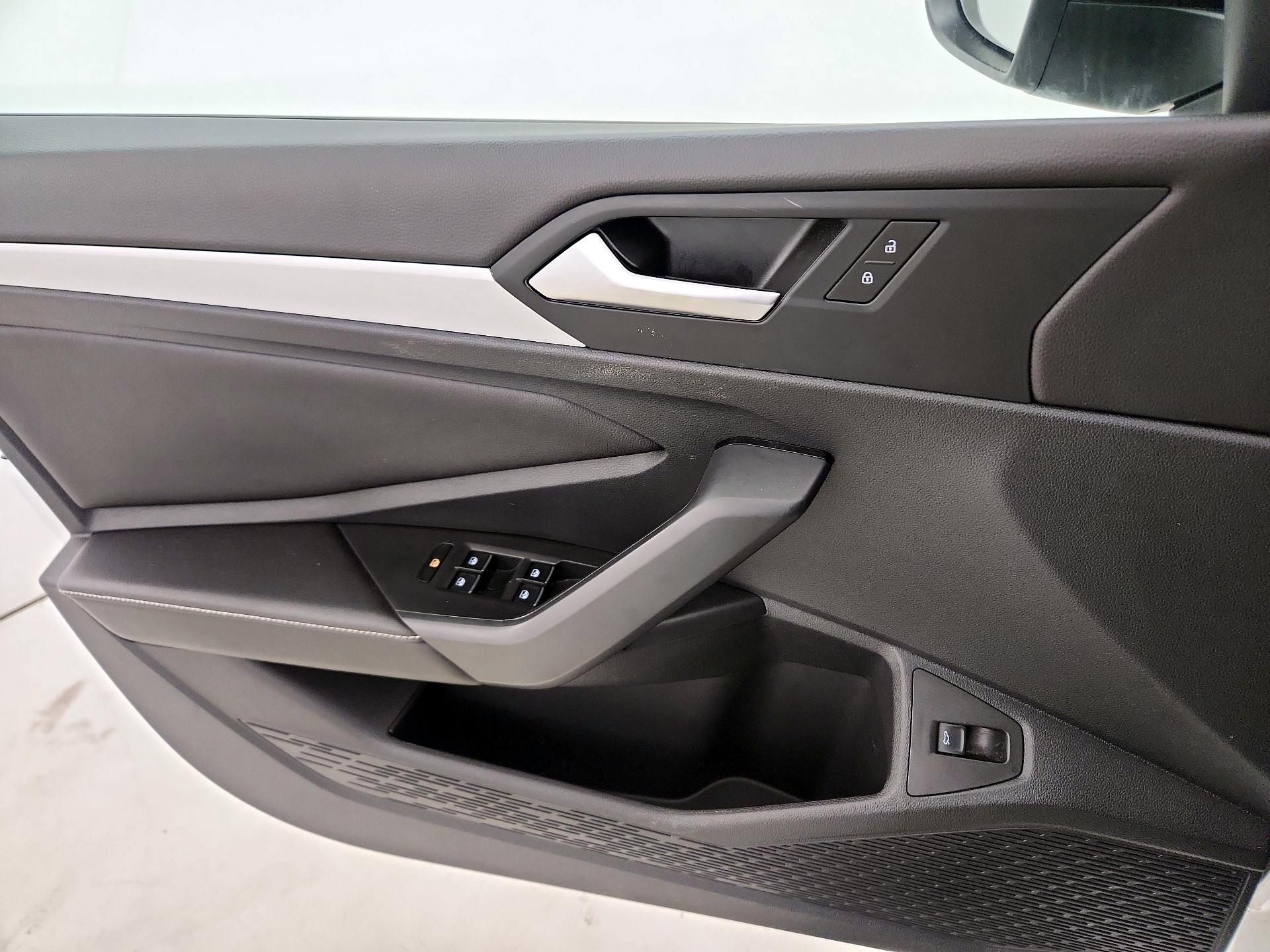 Thumbnail: 2025 Volkswagen Jetta - 12