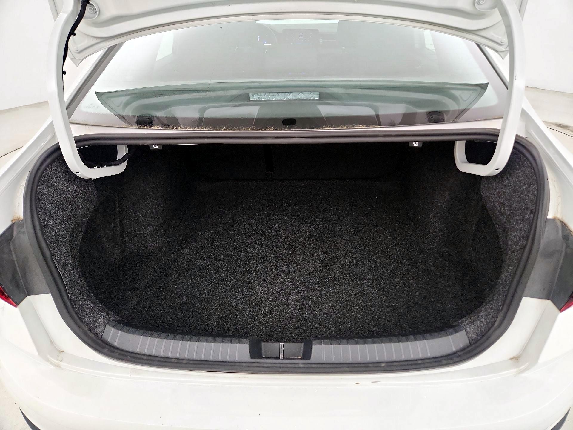 Thumbnail: 2025 Volkswagen Jetta - 20