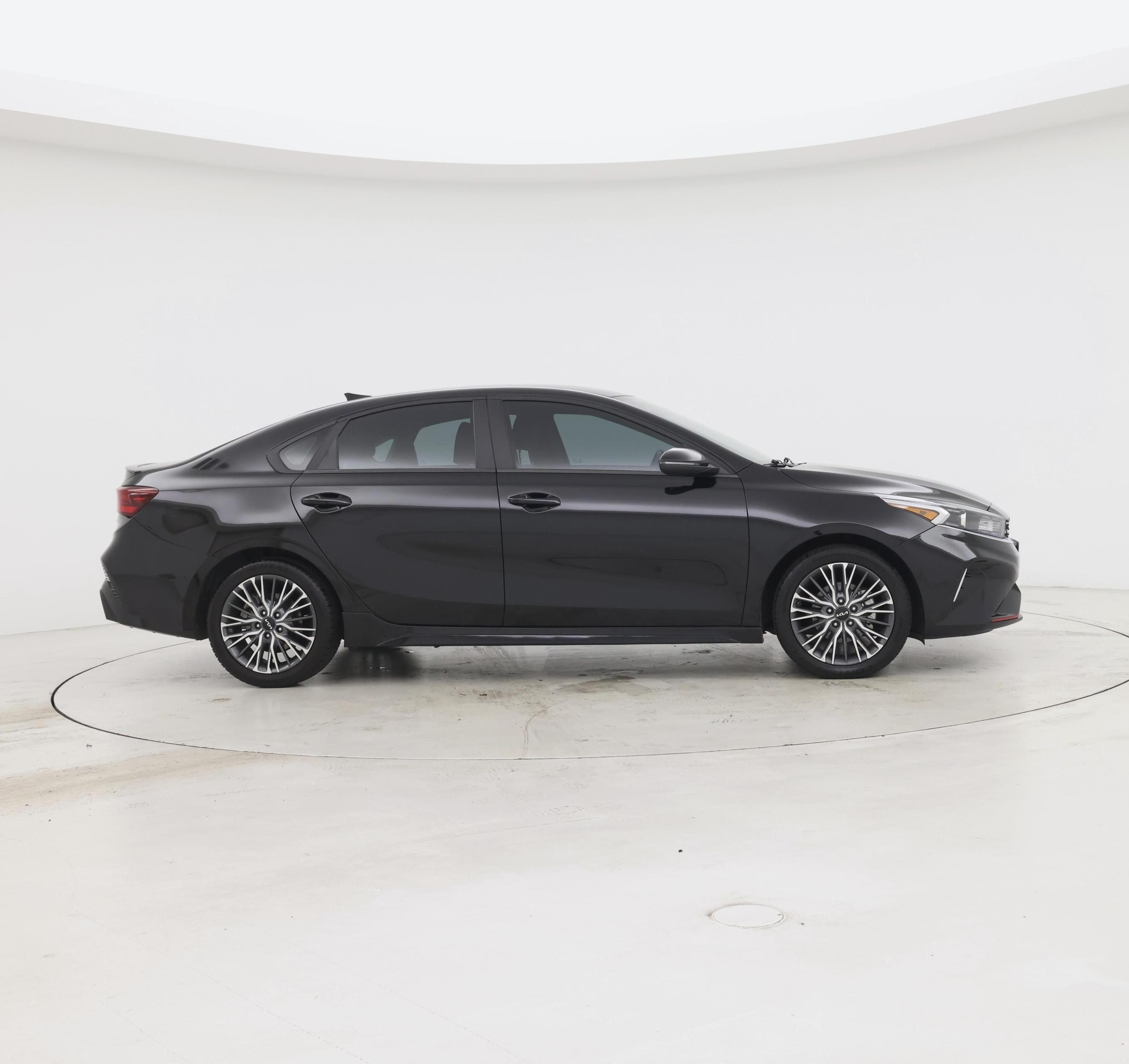 Thumbnail: 2022 Kia Forte - 7