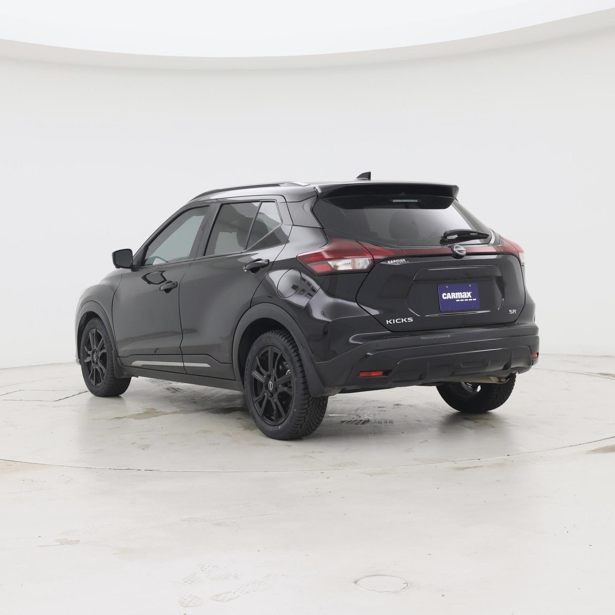 Thumbnail: 2023 Nissan Kicks - 2