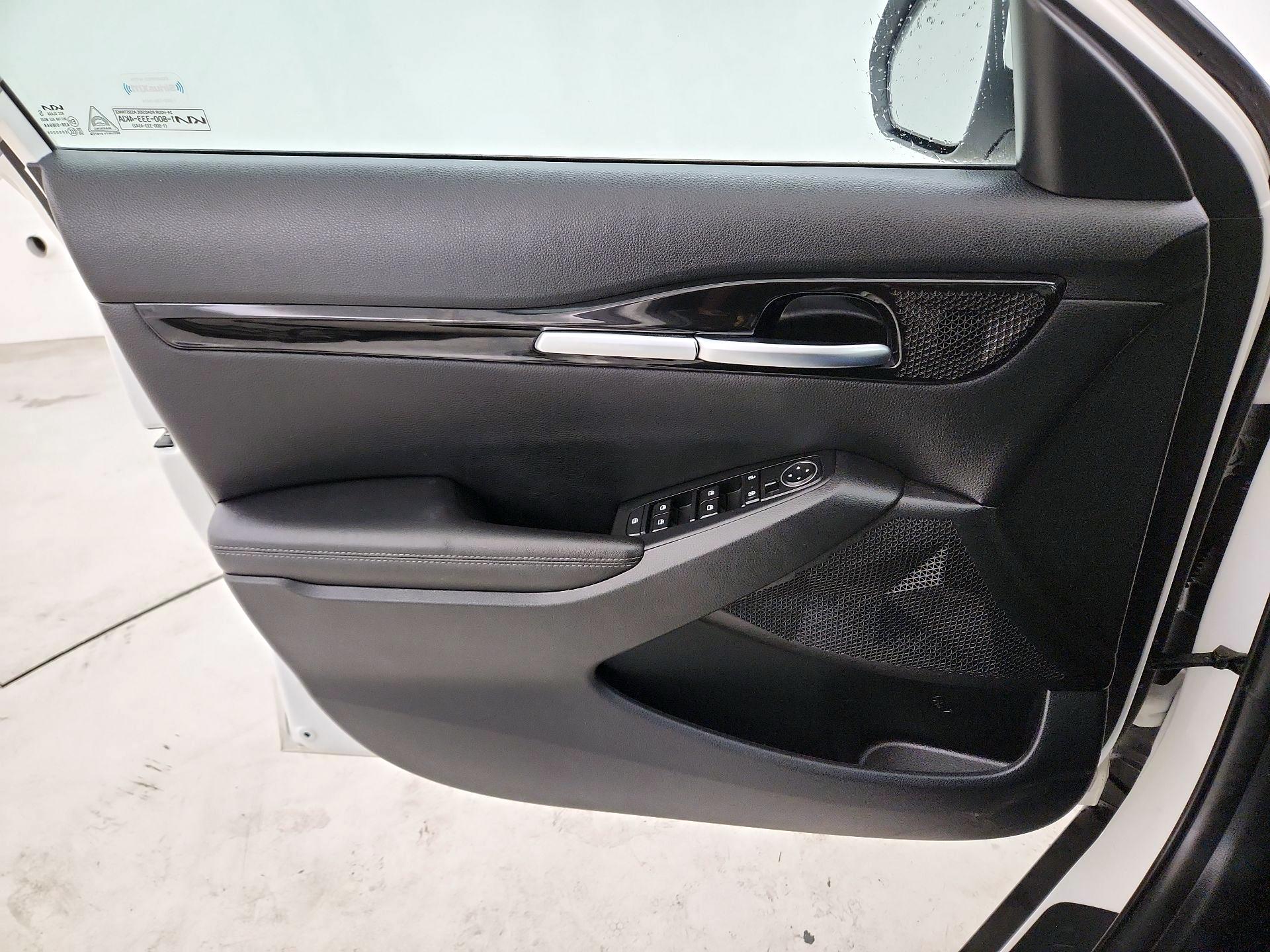 Thumbnail: 2022 Kia Seltos - 12