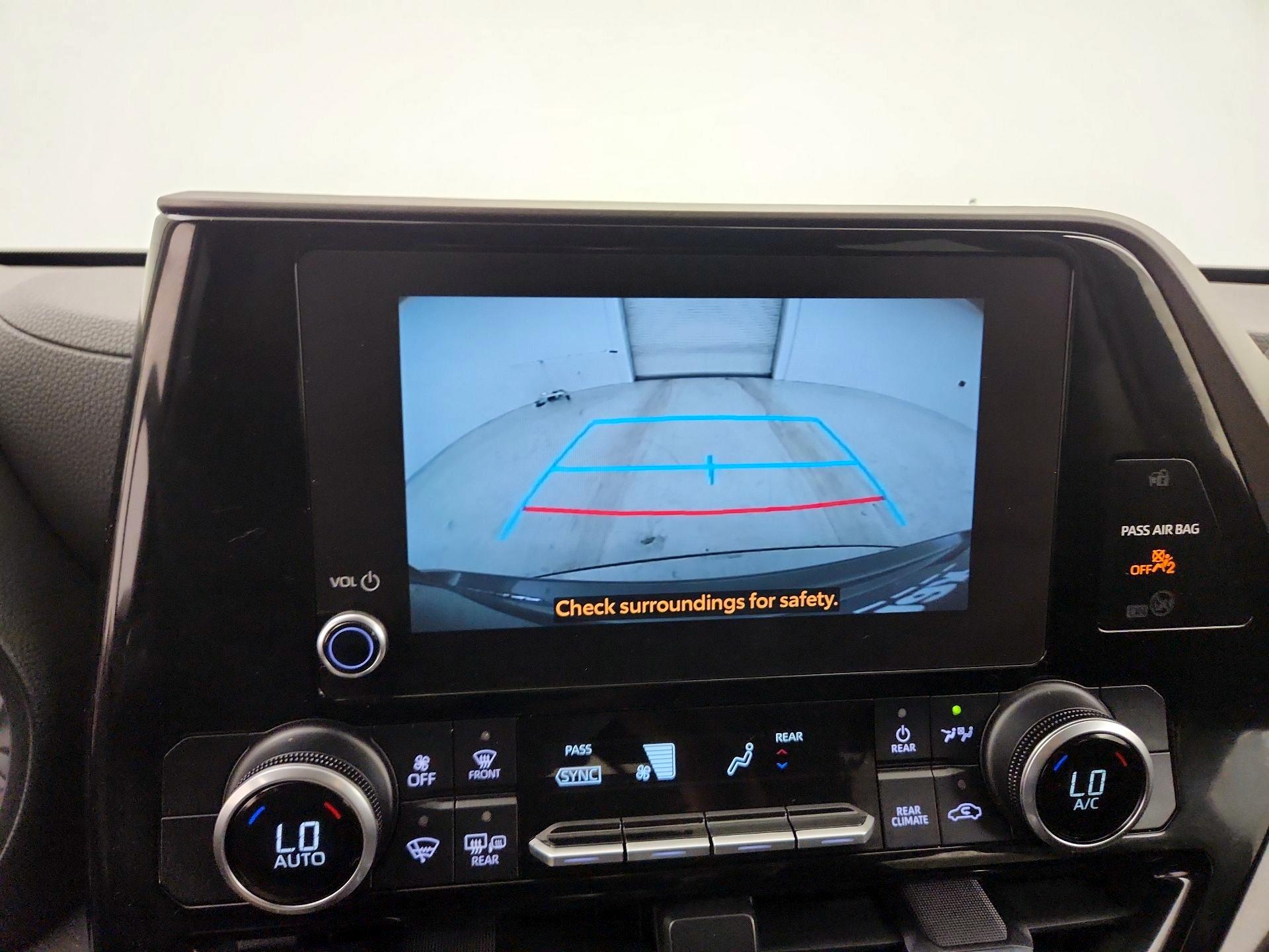 Thumbnail: 2023 Toyota Highlander - 14