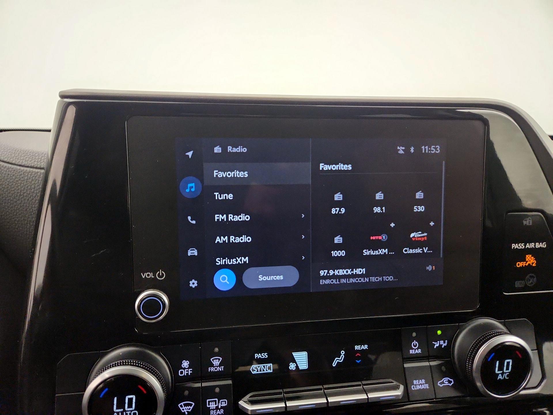 Thumbnail: 2023 Toyota Highlander - 15