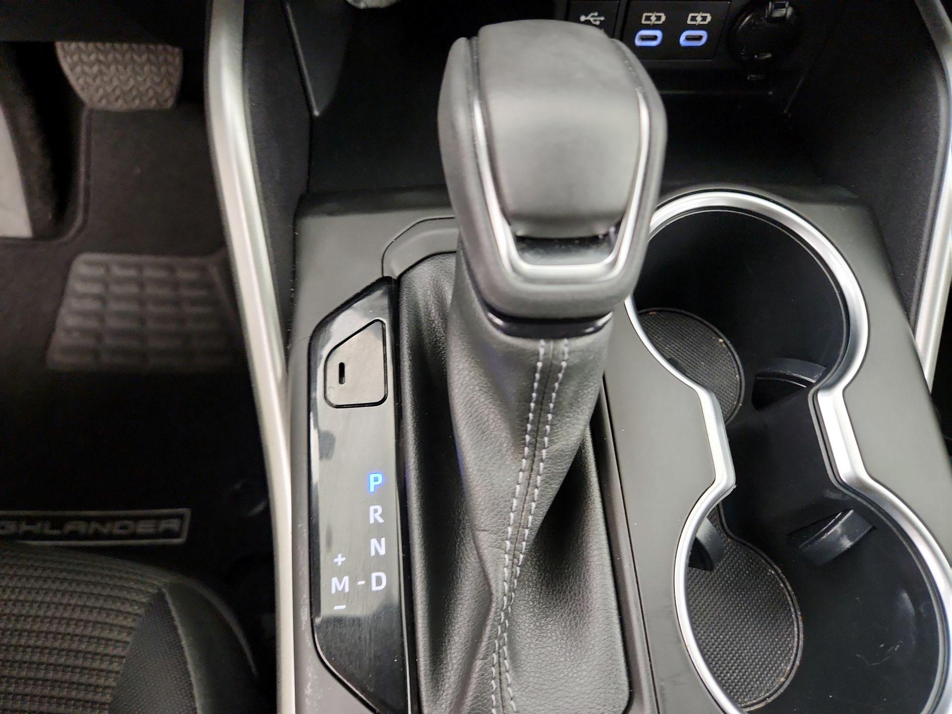 Thumbnail: 2023 Toyota Highlander - 17