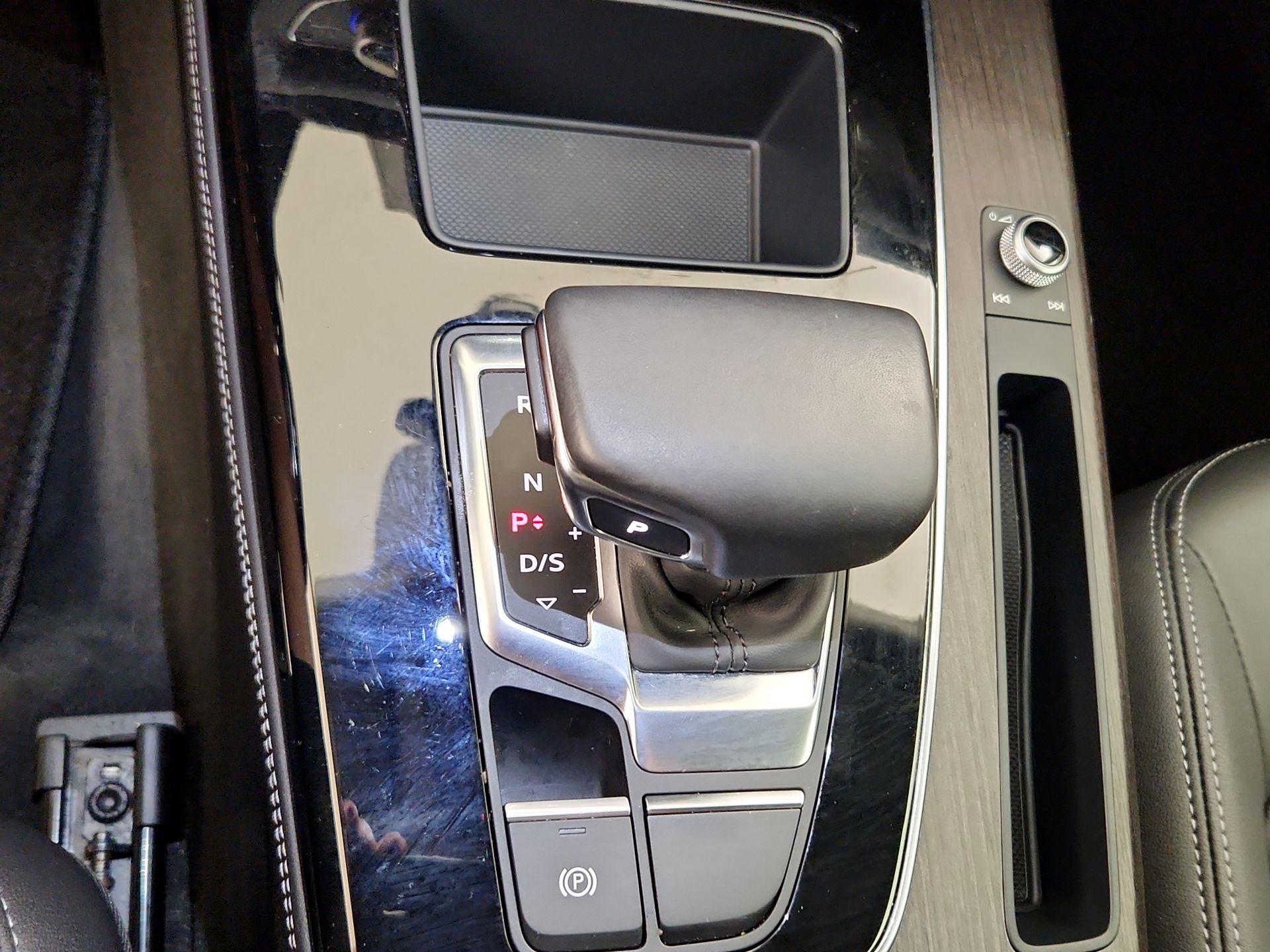 Thumbnail: 2023 Audi Q5 - 17
