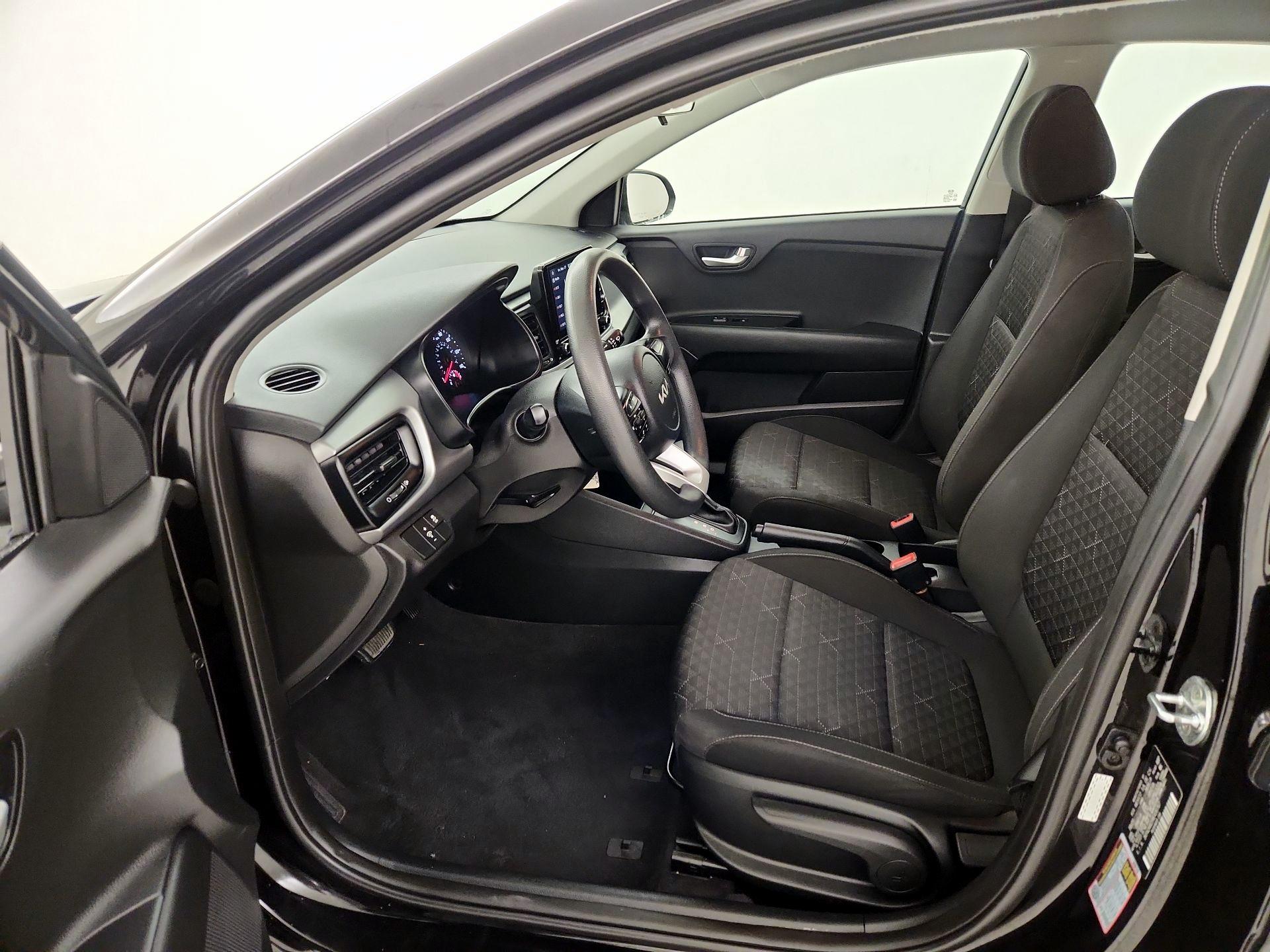 Thumbnail: 2022 Kia Rio - 11