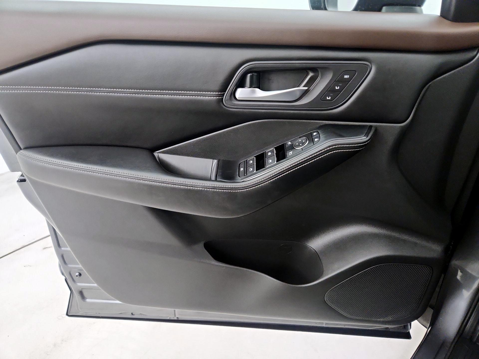 Thumbnail: 2023 Nissan Rogue - 12