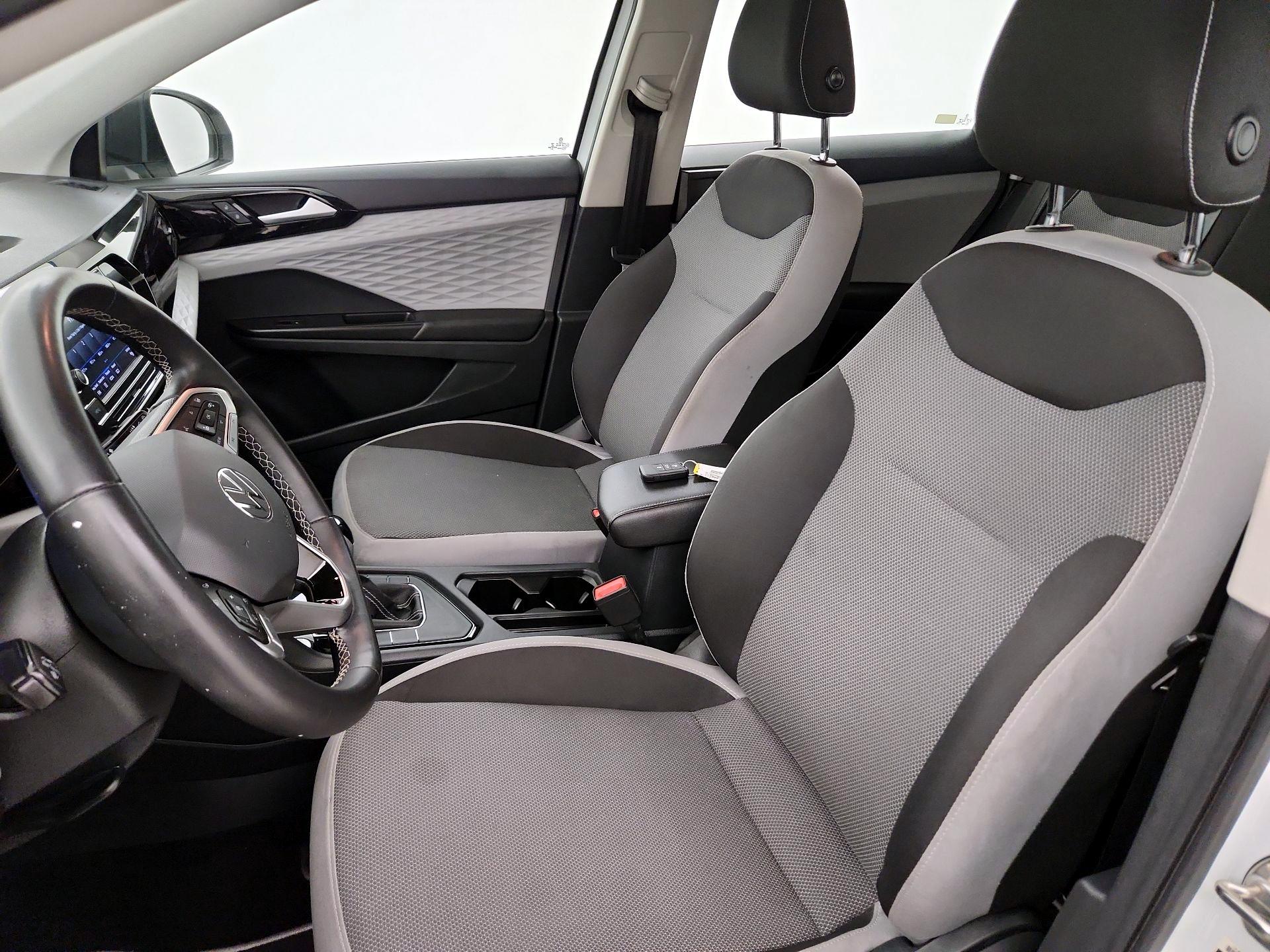 Thumbnail: 2023 Volkswagen Taos - 9