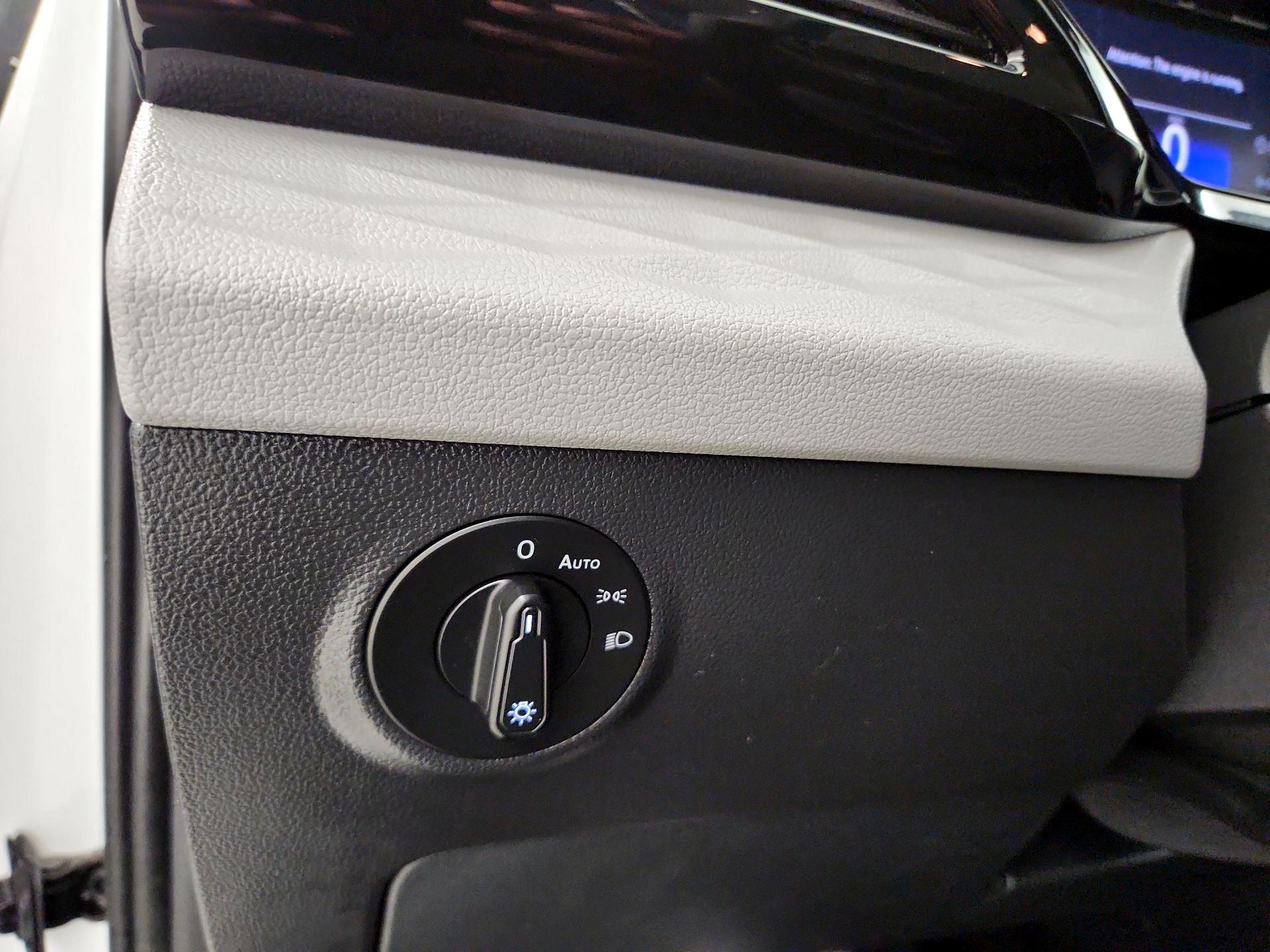 Thumbnail: 2023 Volkswagen Taos - 11